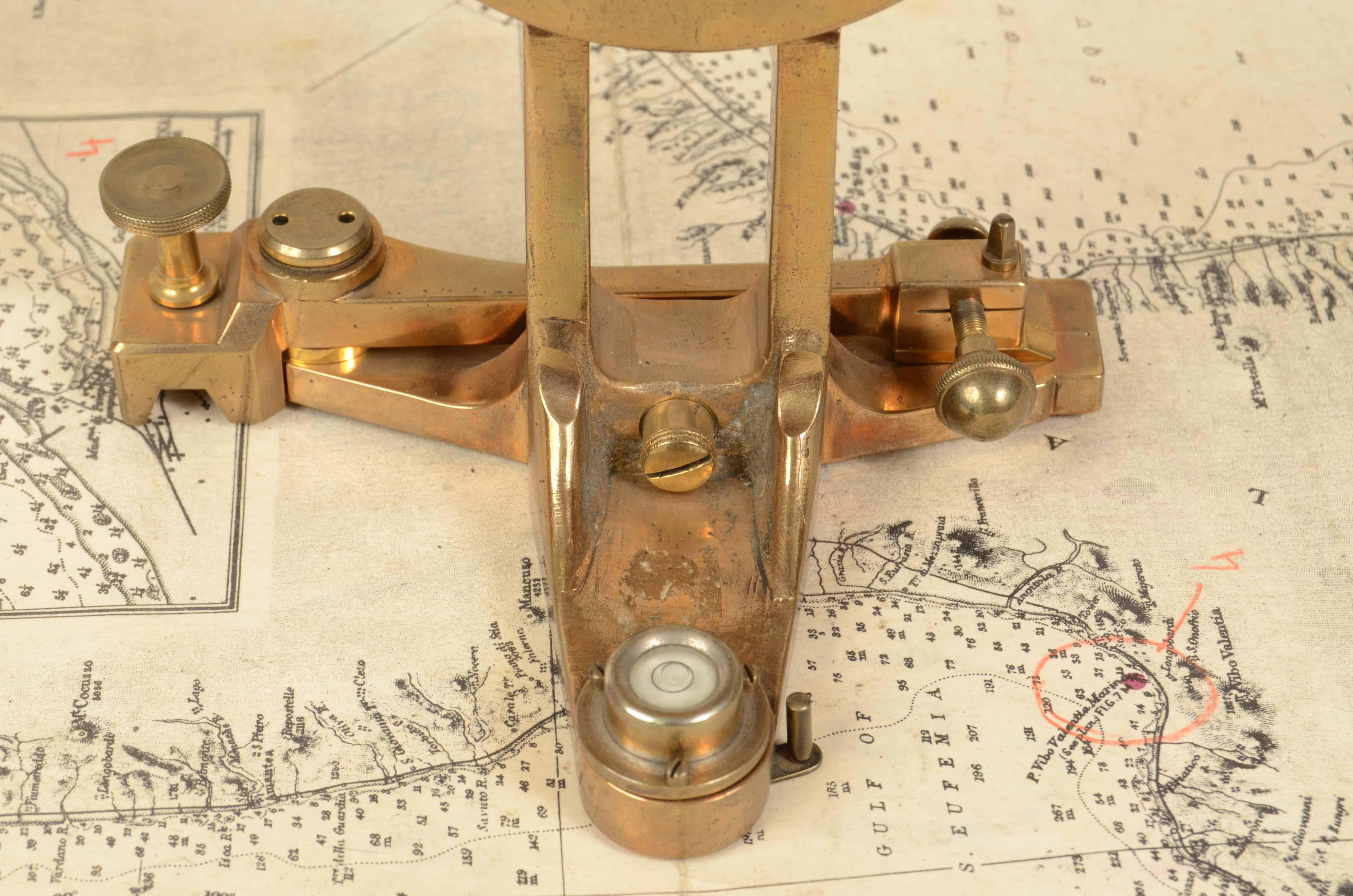 Early 1900s Telescope Diopter Praetorian Tablet Secretan Paris Antique Surveyor In Good Condition In Milan, IT