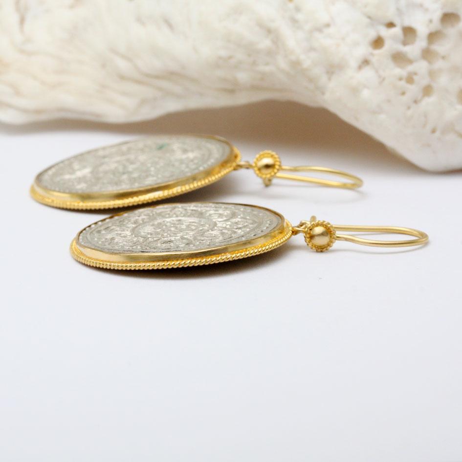 Early 1900's Tibet Silver Tangka Coin 18K Gold Wire Earrings In New Condition For Sale In Soquel, CA