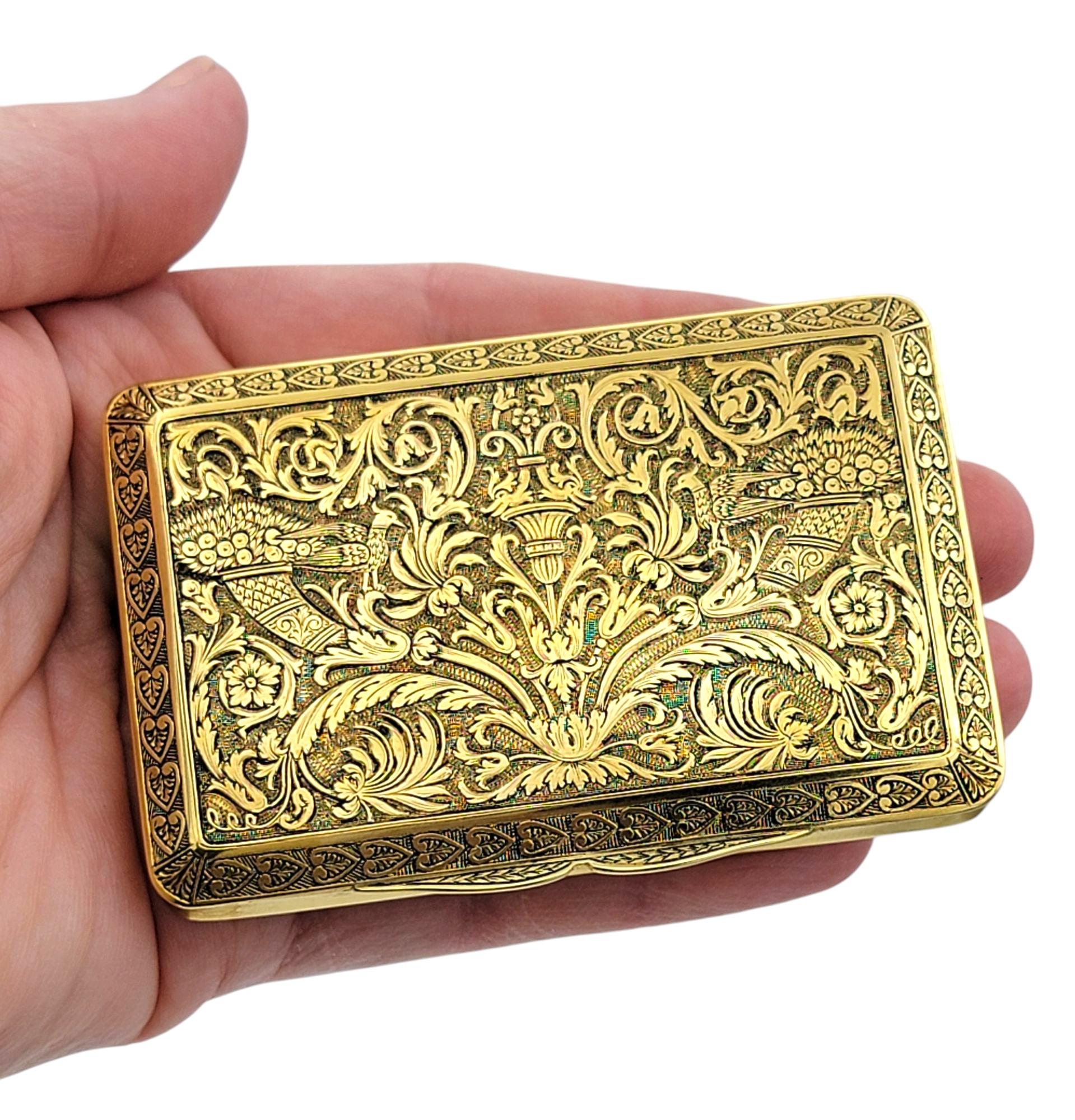 Frühe 1900er Jahre Vintage graviert verziert Scharnier Schnupftabakdose in 18 Karat Gelbgold im Angebot 5