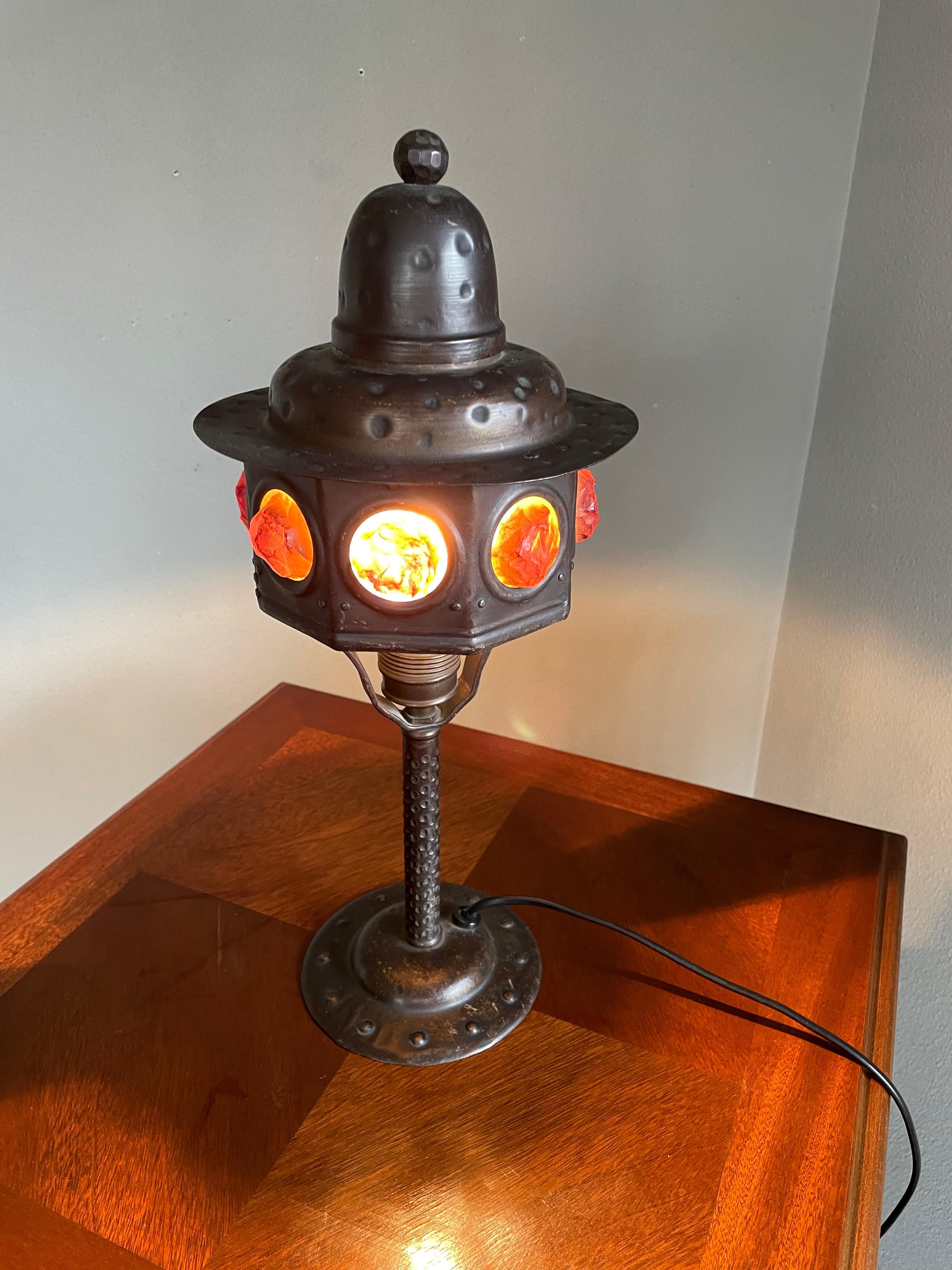 Early 1900s Wrought Iron & Chunky Glass-Like Arts and Crafts Table / Desk Lamp For Sale 3