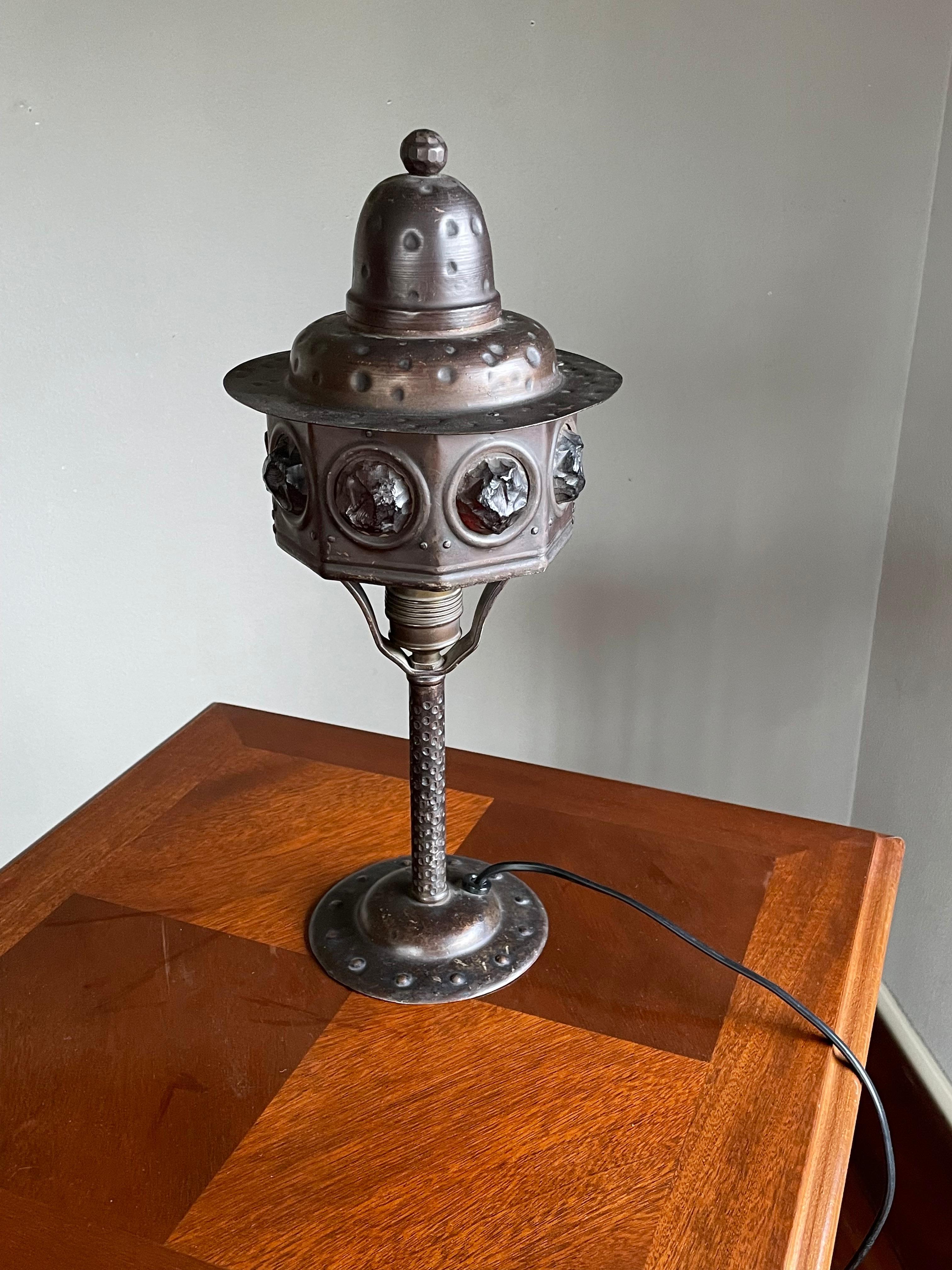 Early 1900s Wrought Iron & Chunky Glass-Like Arts and Crafts Table / Desk Lamp For Sale 8
