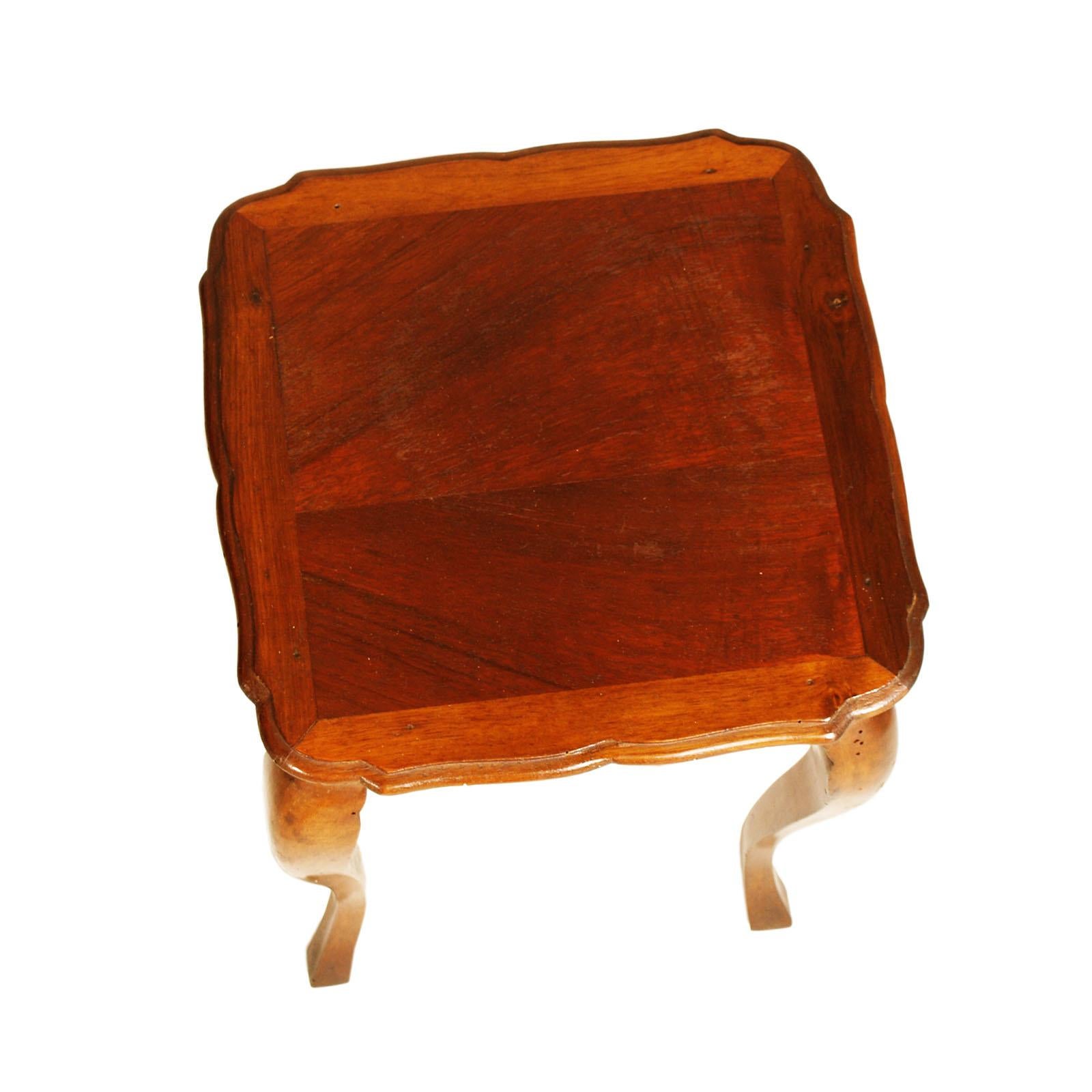 Walnut Early 1930 Set Three Louis XV-Style Nesting Tables, French, in walnut, polished For Sale