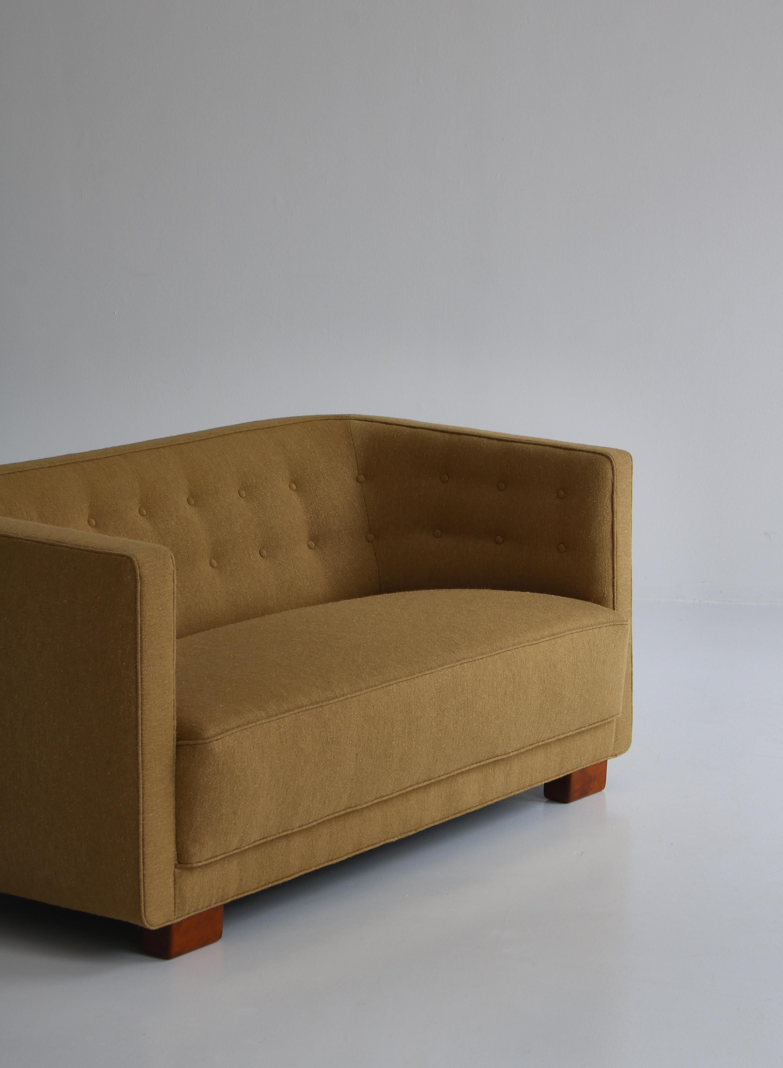 Zweisitzer-Sofa im Art déco-Stil der frühen 1930er Jahre von Flemming Lassen, Dänemark im Angebot 3