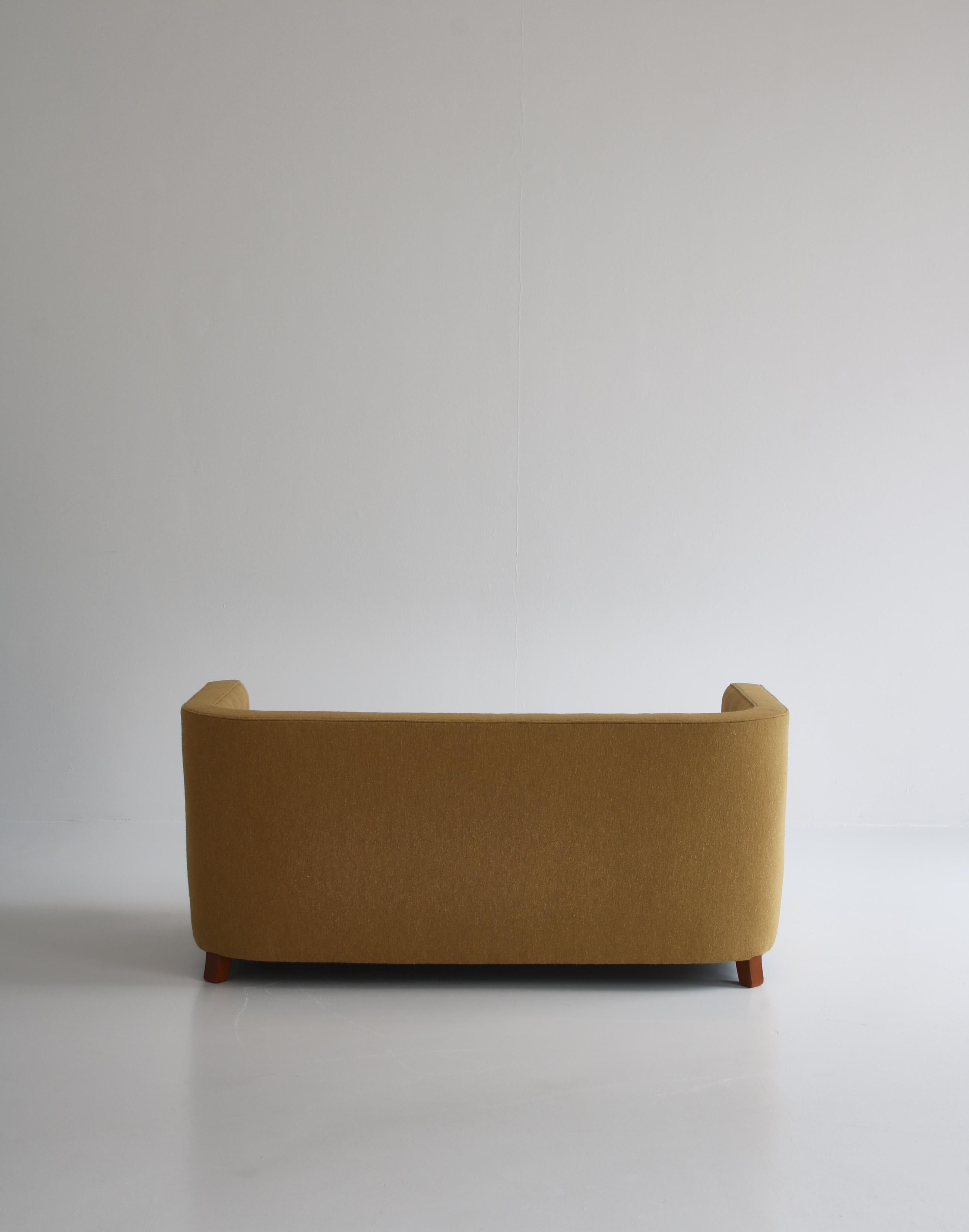 Zweisitzer-Sofa im Art déco-Stil der frühen 1930er Jahre von Flemming Lassen, Dänemark im Zustand „Gut“ im Angebot in Odense, DK