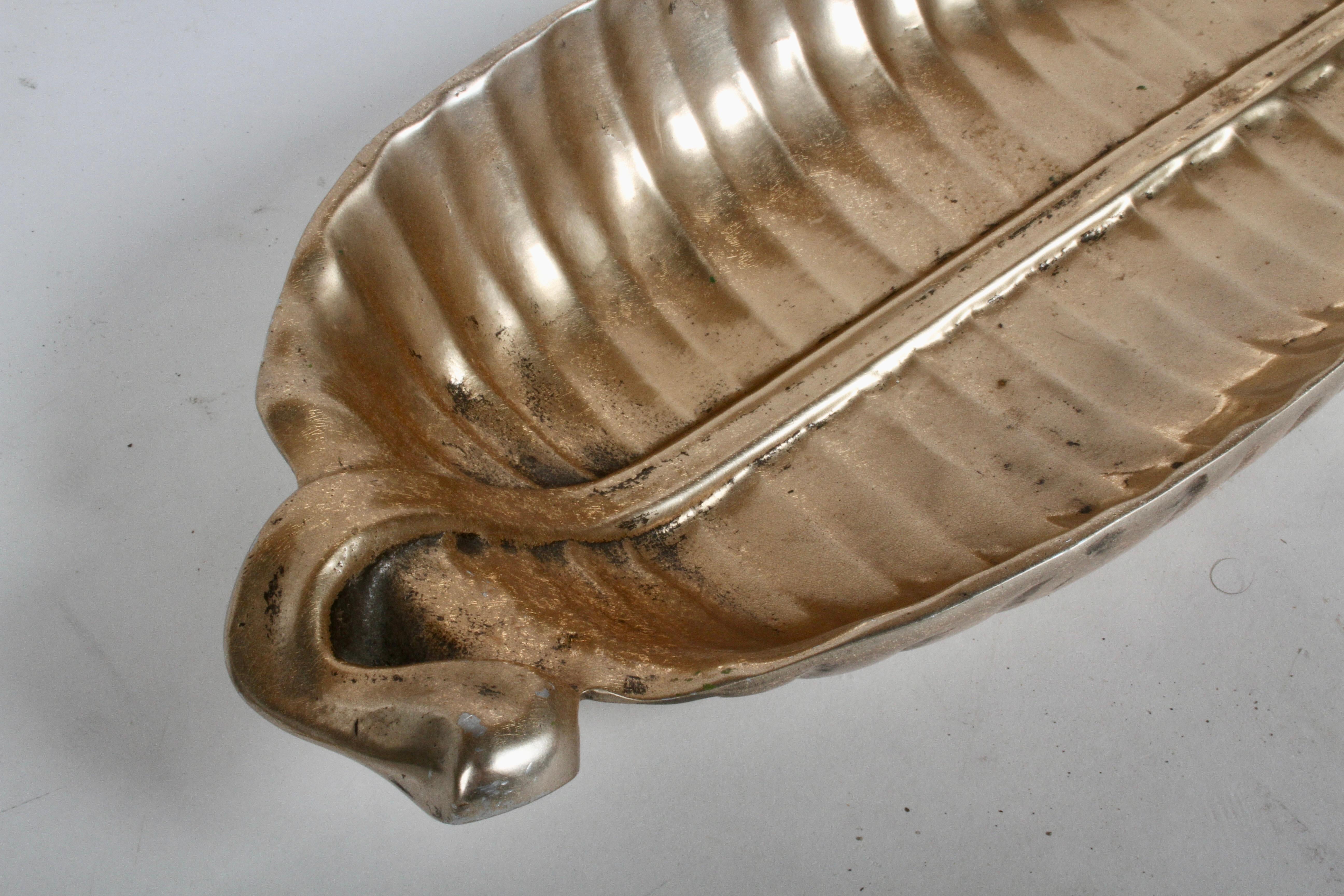 Early 1950s Bruce Fox Designs Large Banana Leaf Serving Bowl Unusual Gold Tone  For Sale 1