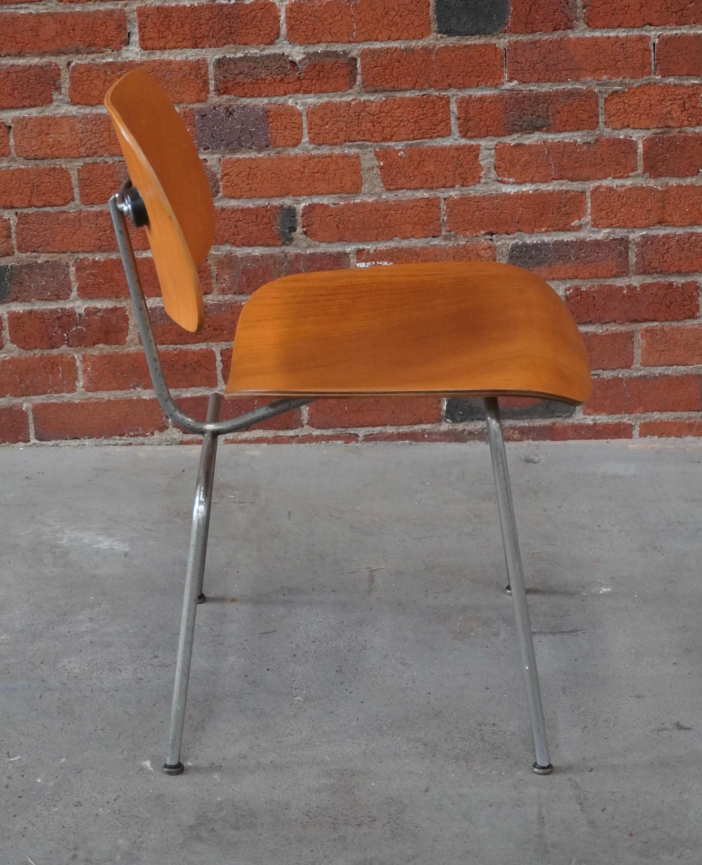 Début des années 1950 Eames DCM (Dining Chair Metal) Bon état - En vente à Oakland, CA