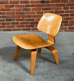 Early 1950s Eames Plywood LCW (Lounge Chair Wood) in Ash