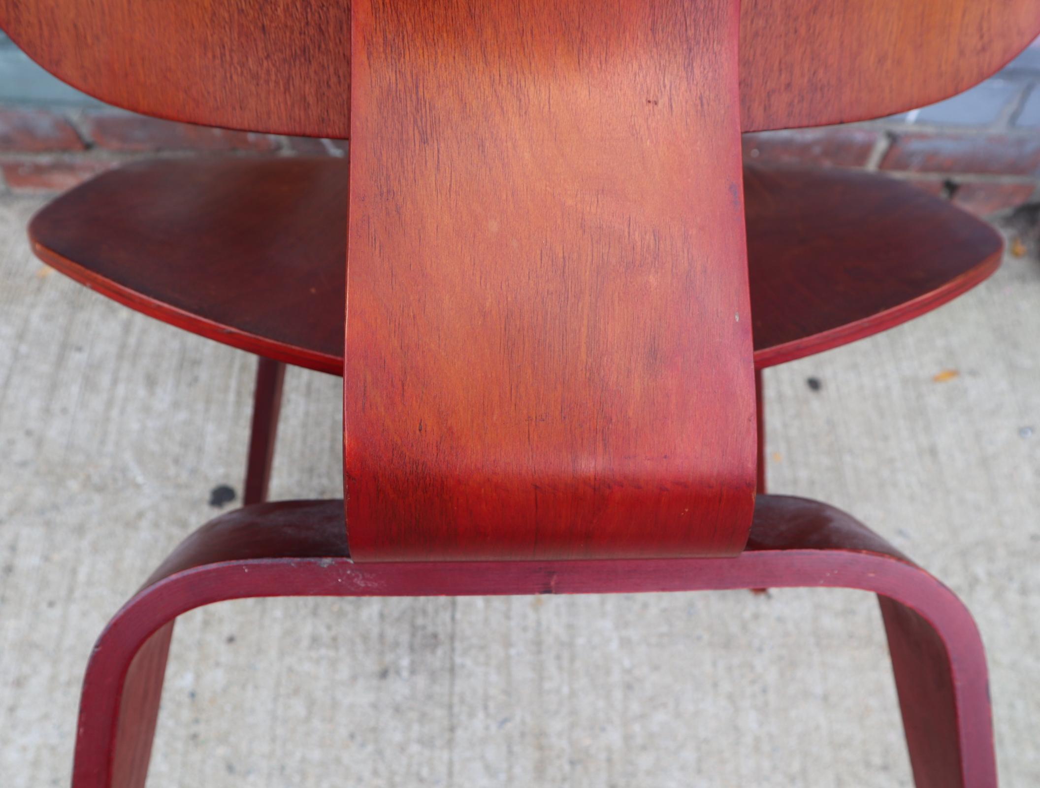 20th Century Early 1950s Herman Miller Eames Red Aniline Dyed LCW Lounge Chair