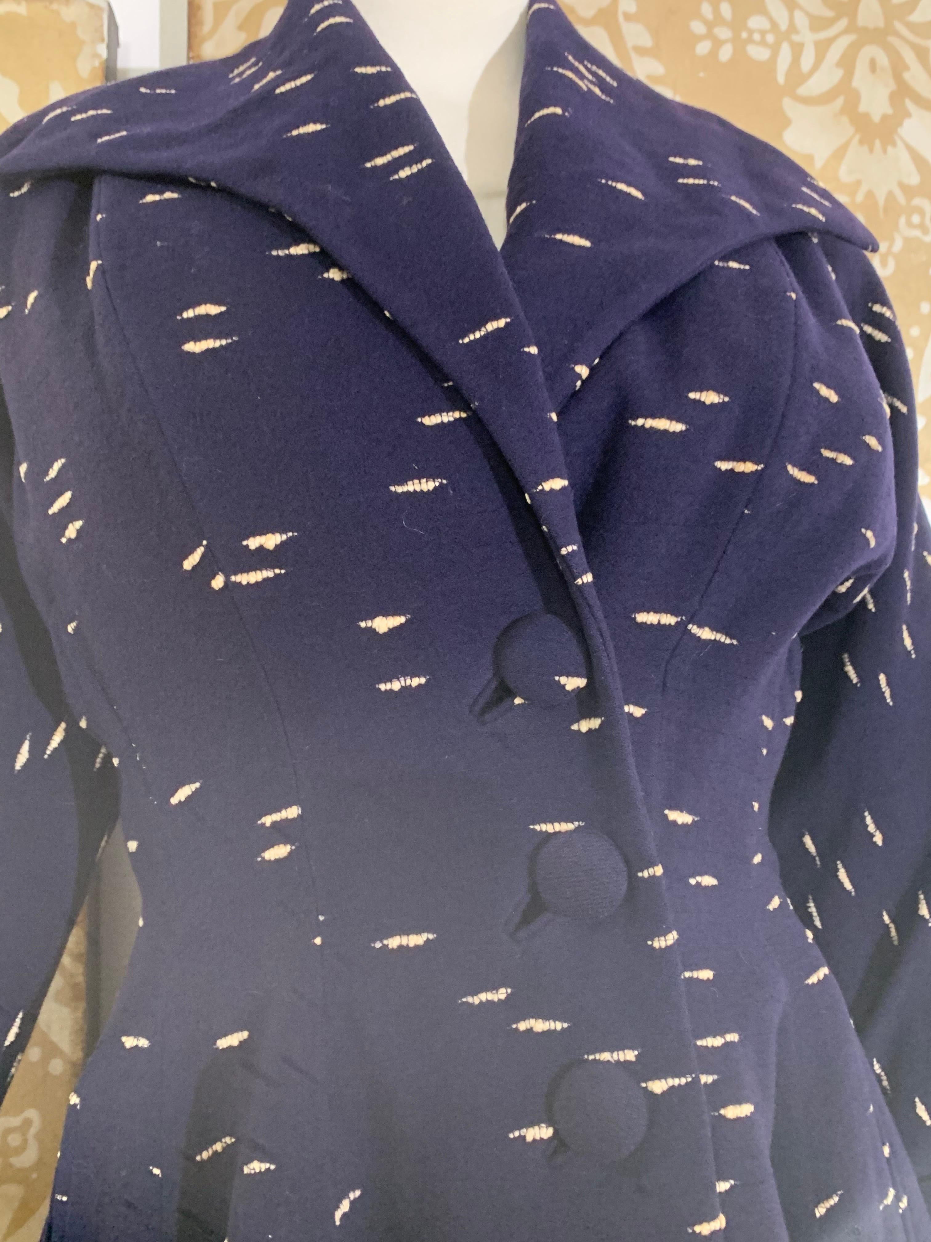 Early 1950s Lilli Ann Navy Wool/Cashmere Fit & Flare Coat w Large Collar & Cuffs In Excellent Condition In Gresham, OR