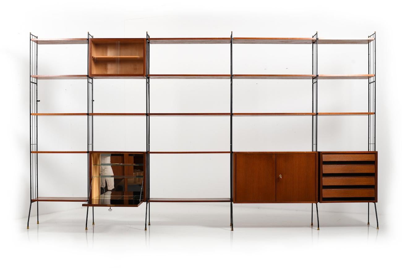 Mid-Century Modern Early 1950s Shelf System with Bar in Teak / Incl. Extra Shelfes and Brackets