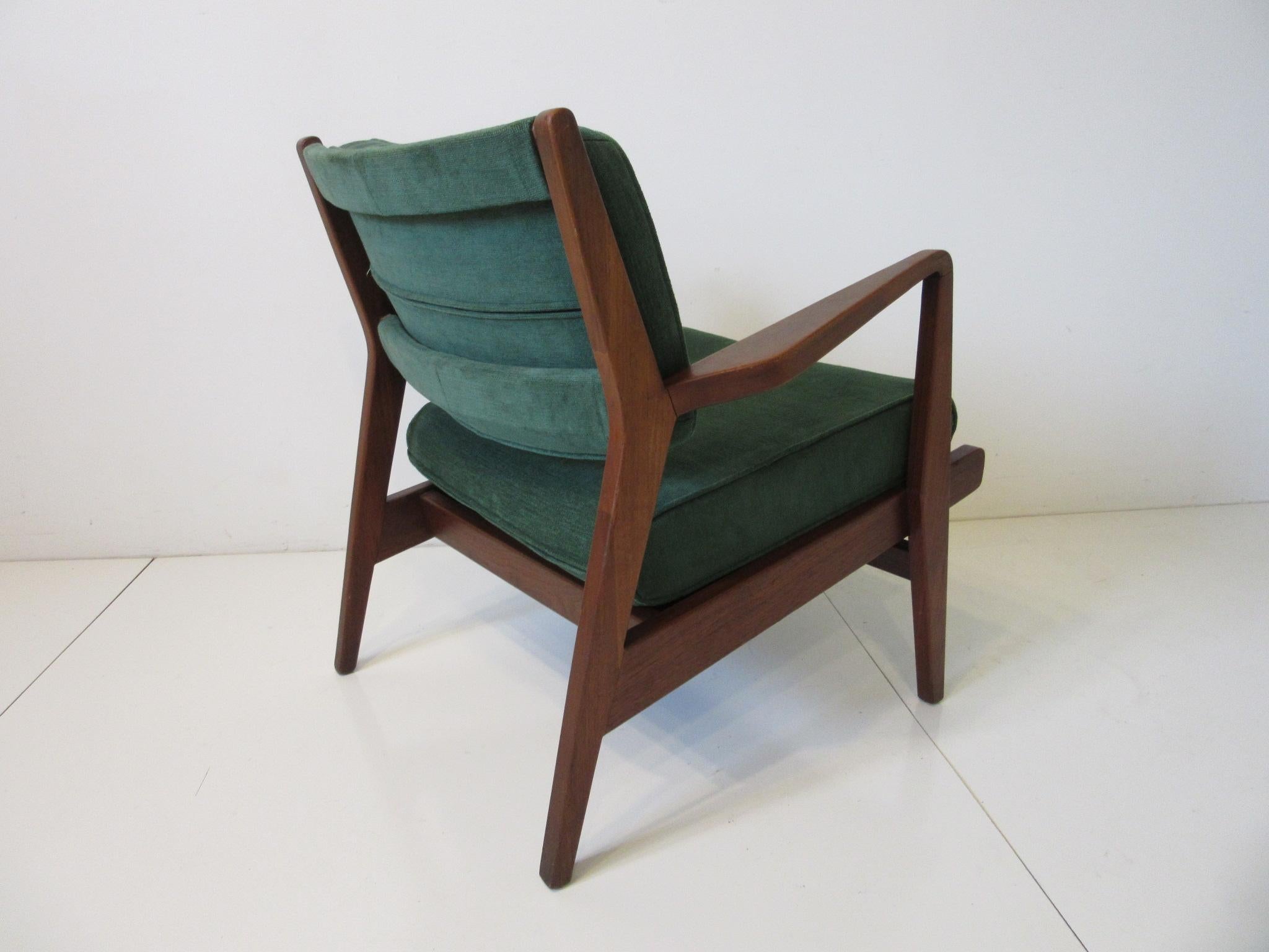 Early 1951 Jens Risom Low Upholstered Walnut Lounge Chair 4