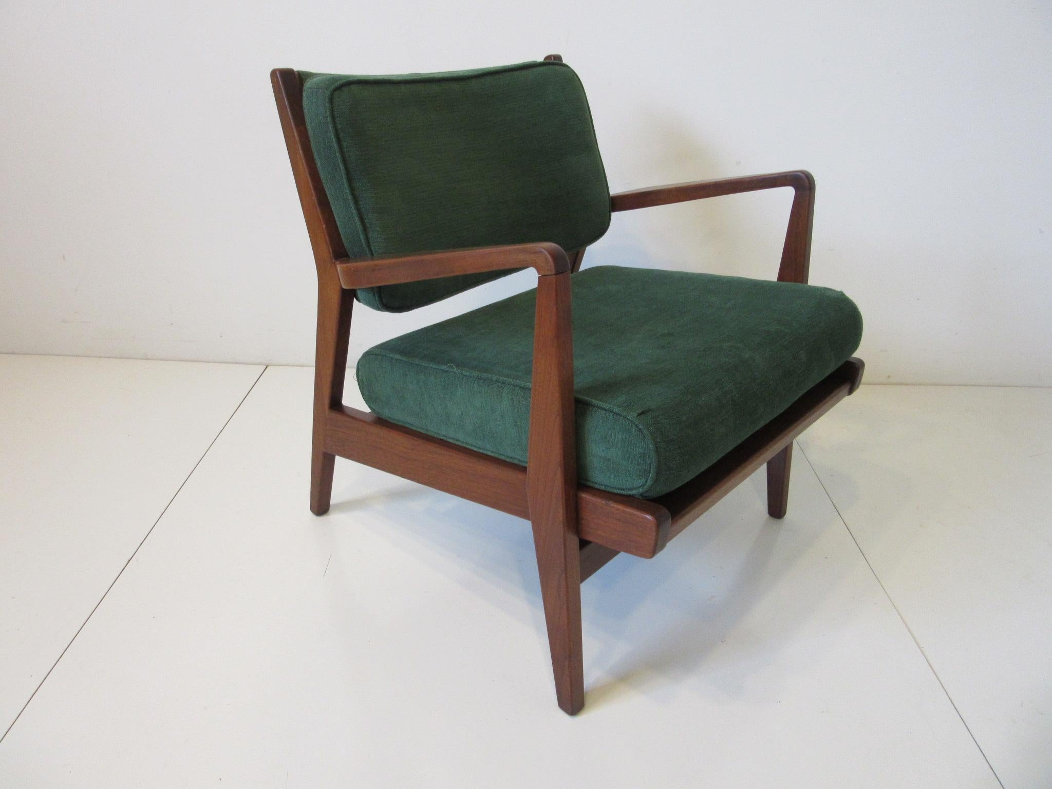 Early 1951 Jens Risom Low Upholstered Walnut Lounge Chair 5