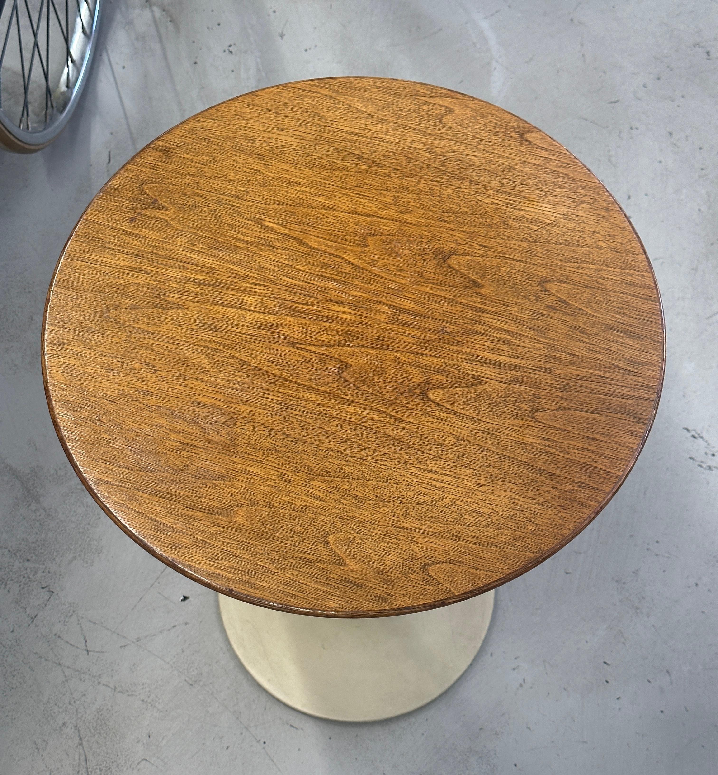 Iron Early 1960’s Knoll Saarinen Walnut Table For Sale