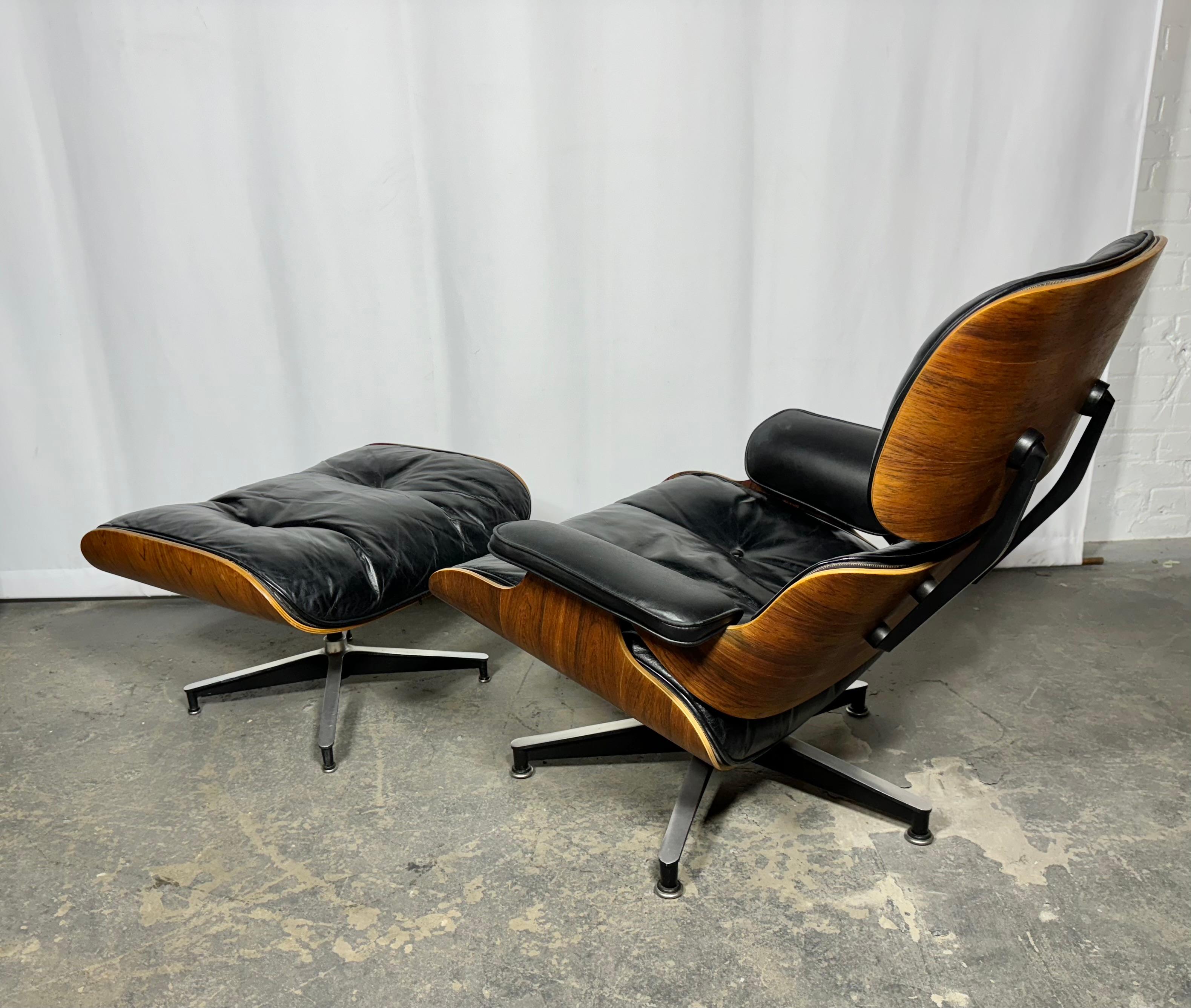Mid-Century Modern Chaise longue et pouf Eames du début des années 1960 pour Herman Miller en vente