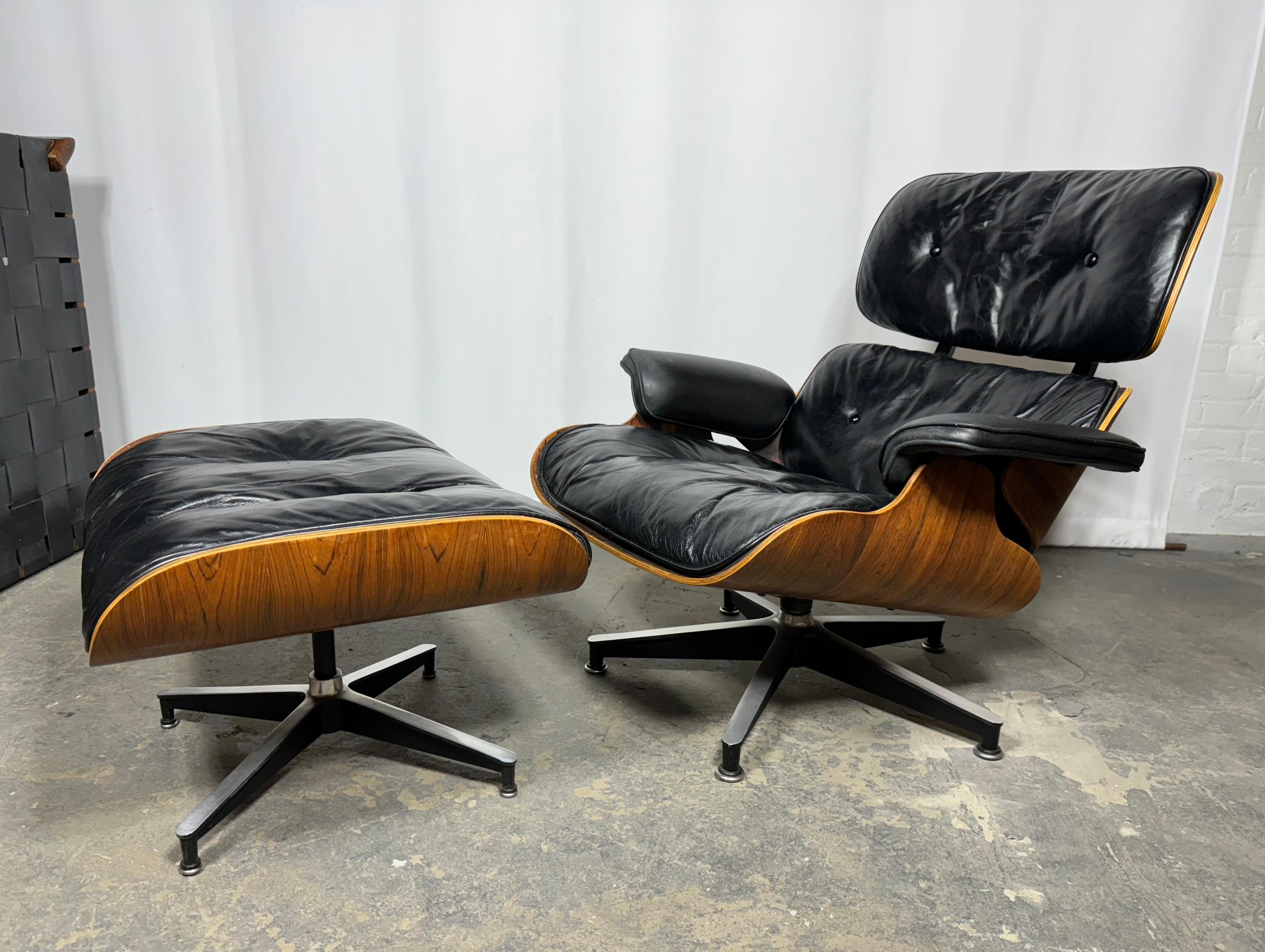 Milieu du XXe siècle Chaise longue et pouf Eames du début des années 1960 pour Herman Miller en vente