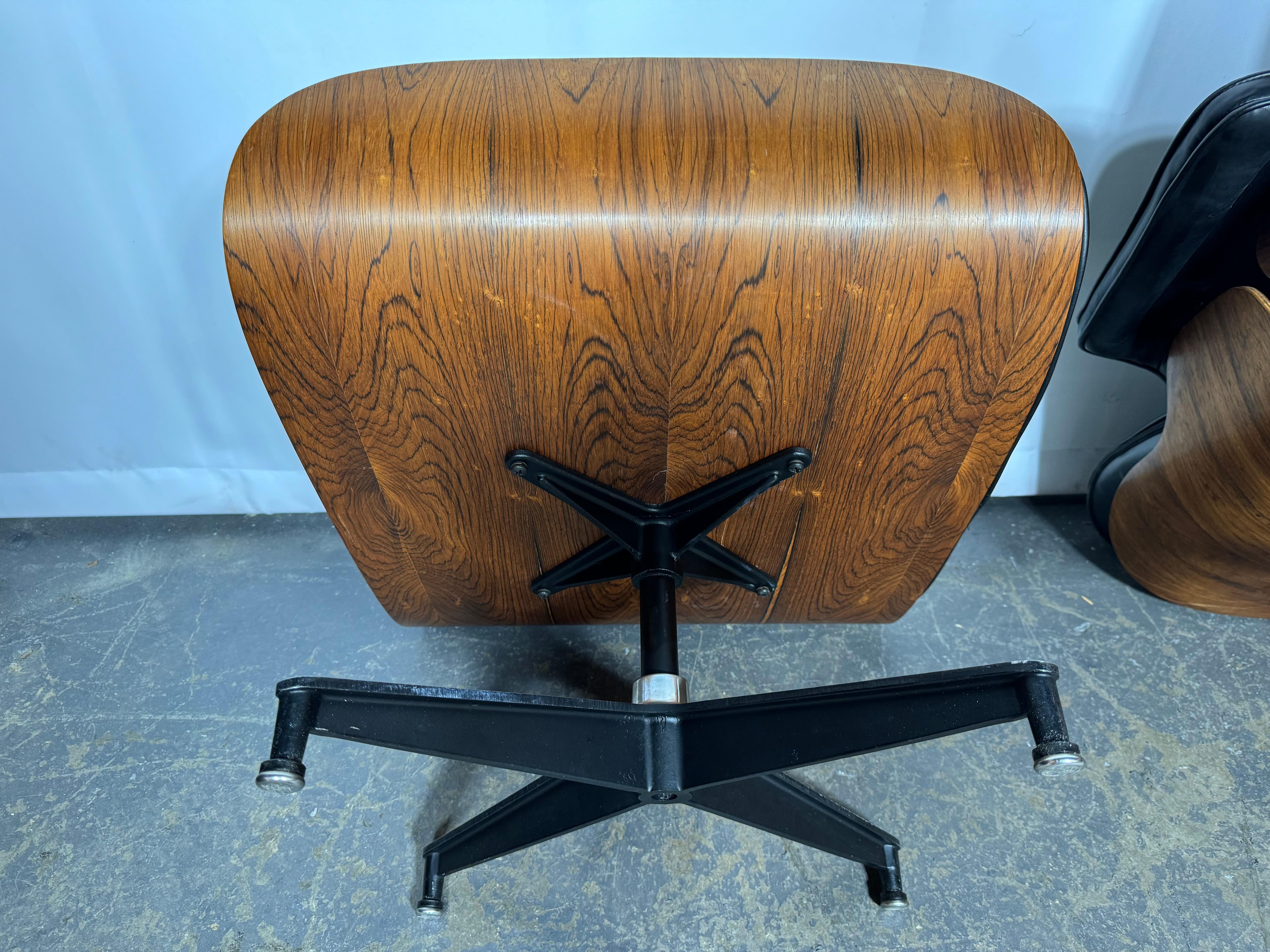 Early 1960's Production Eames Lounge Chair & Ottoman For Herman Miller For Sale 2