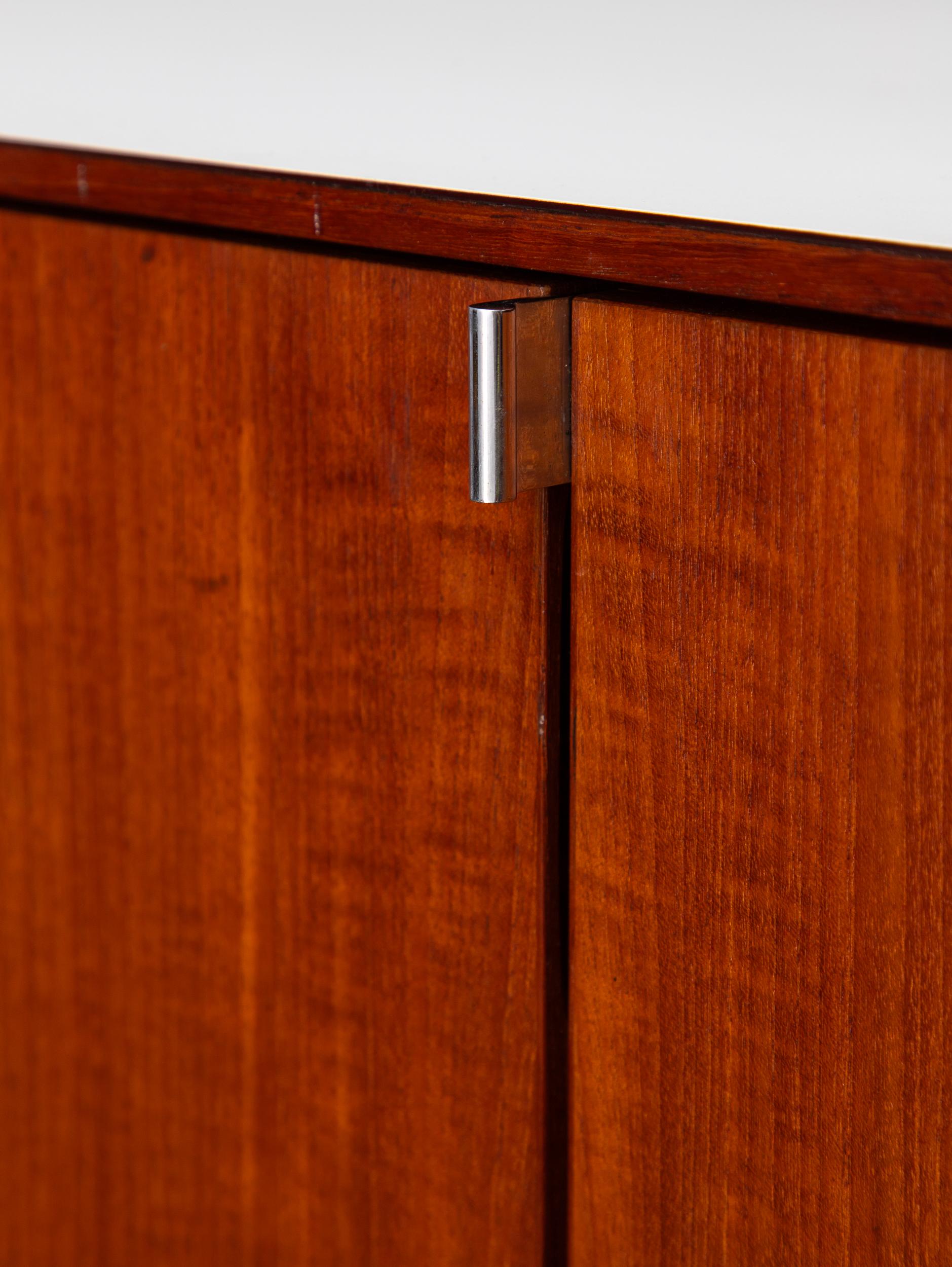 Crédence minimaliste en teck du début des années 1960 Florence Knoll pour Knoll Associates Inc en vente 6
