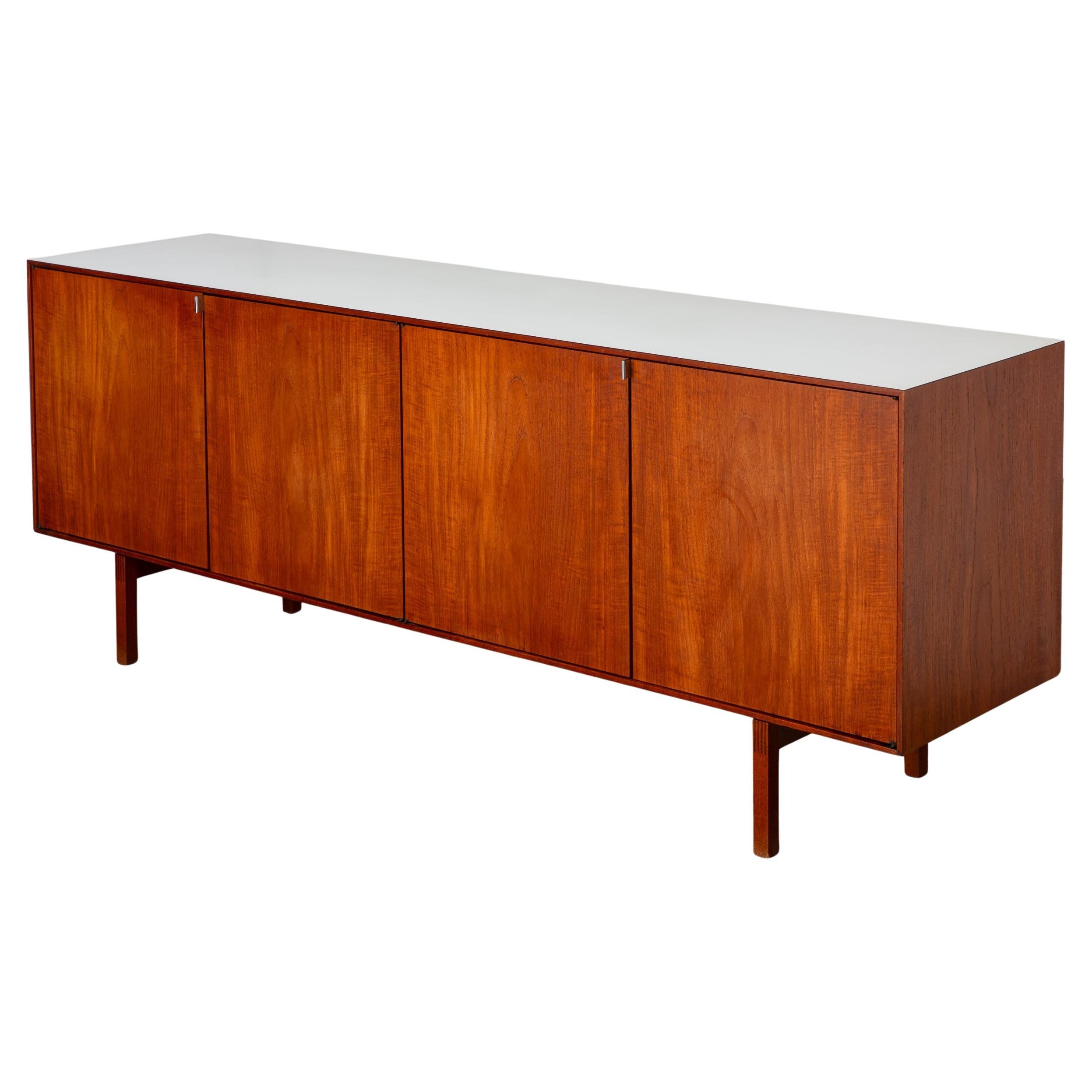 Crédence minimaliste en teck du début des années 1960 Florence Knoll pour Knoll Associates Inc en vente