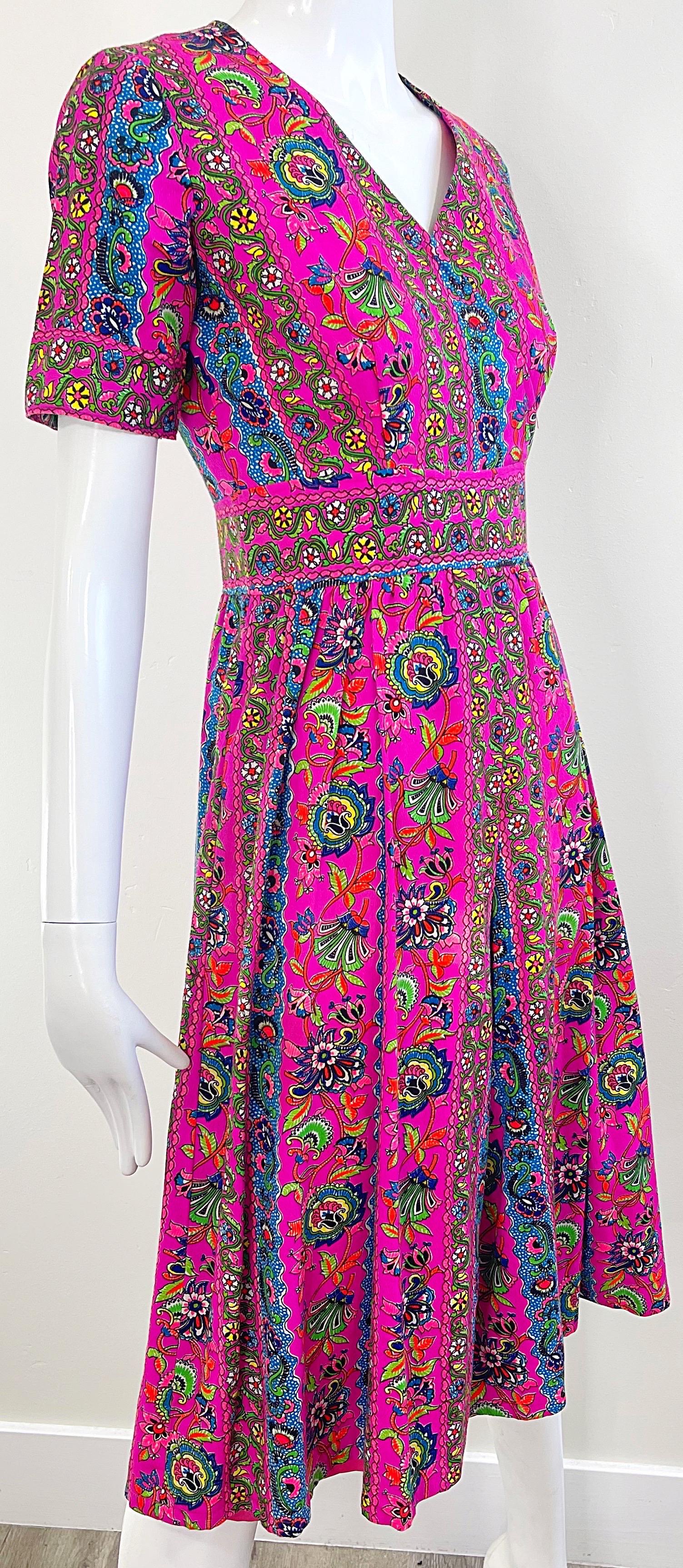 Début des années 1970 Rose vif Imprimé Paisley Coton Vintage 70s A Line Robe en vente 6