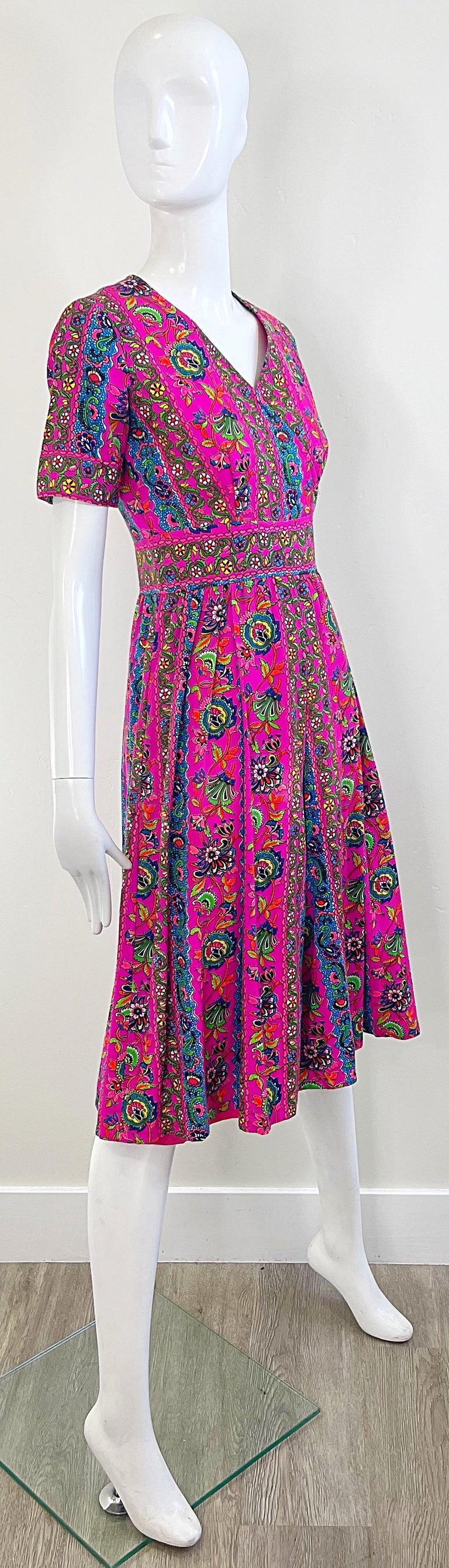 Early 1970s Hot Pink Colorful Paisley Print Cotton Vintage 70s A Line Dress