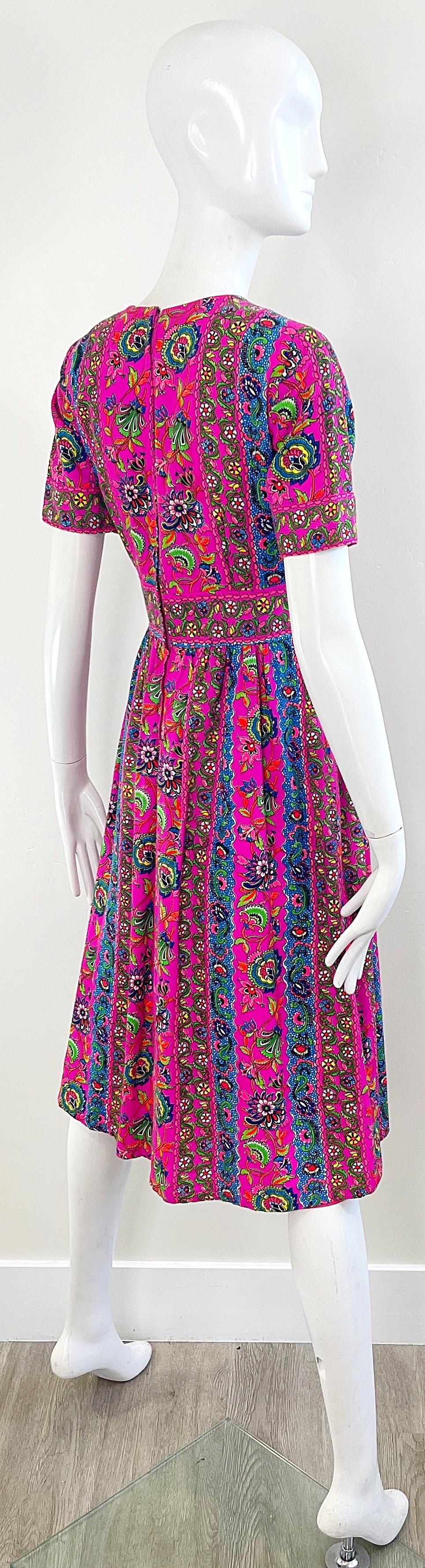 Début des années 1970 Rose vif Imprimé Paisley Coton Vintage 70s A Line Robe en vente 3