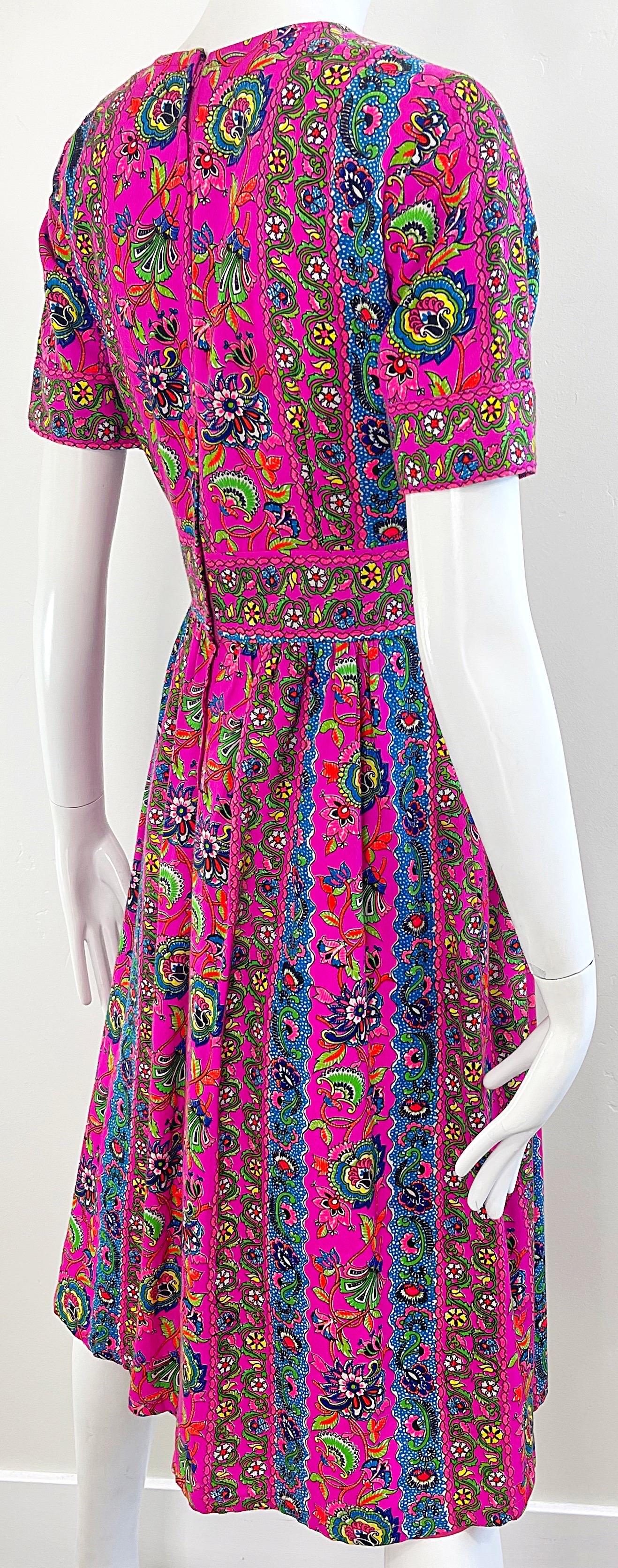 Début des années 1970 Rose vif Imprimé Paisley Coton Vintage 70s A Line Robe en vente 5
