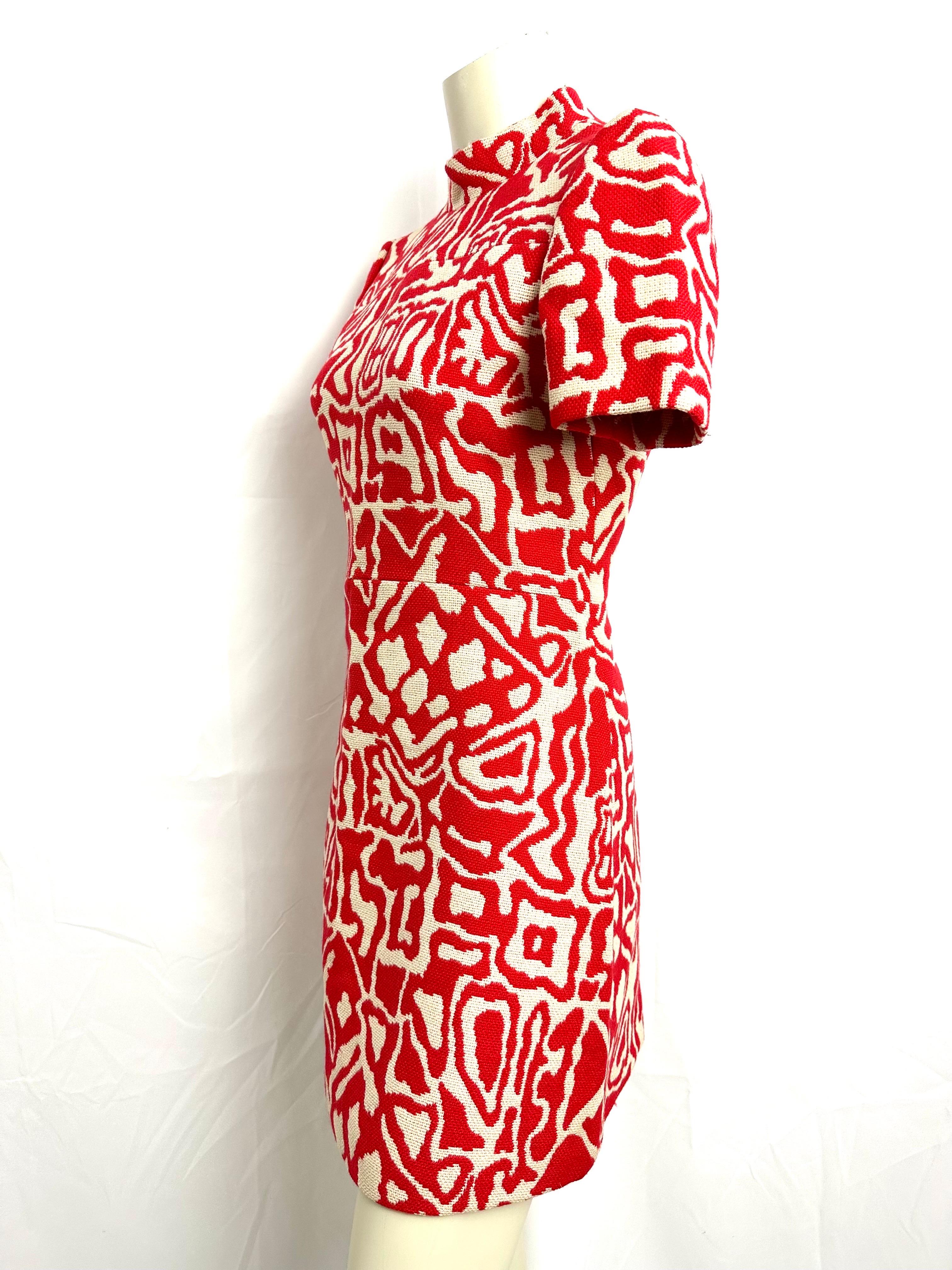 Early 1970s trapeze dress by tes lapidus with brutalist motif For Sale 3