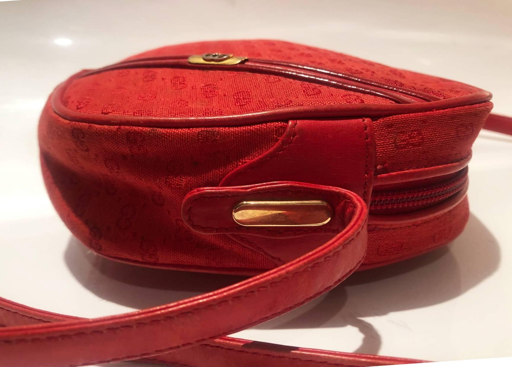1980s Bright Red Gucci Canvas and Leather Shoulder Crossbody Bag 7