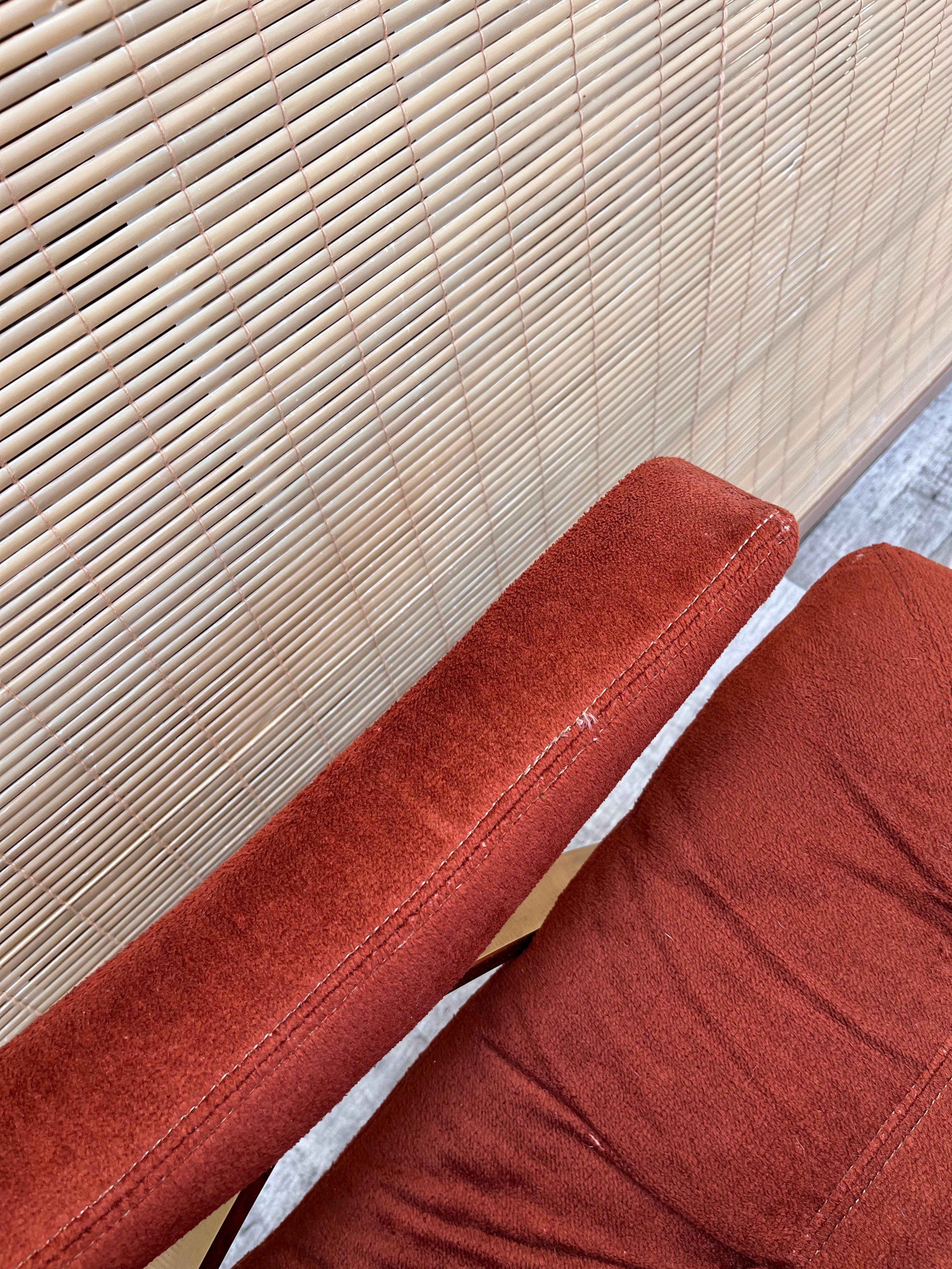 Early 1980s Mid-Century Modern Lounge Chair by Carsons of High Point. 7