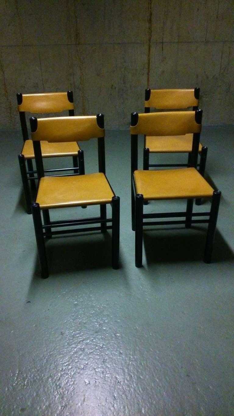 Early 1980s Thick Leather and Lacquered Wood Chairs by Ibisco Sedie 2