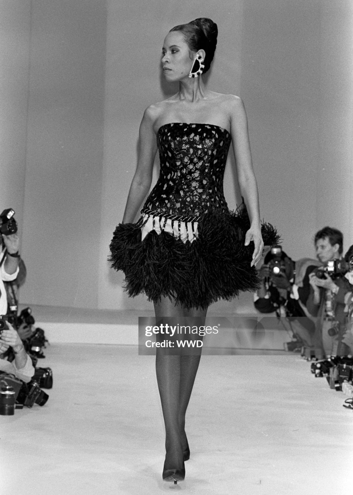 F/W 1988 Bob Mackie Runway Beaded Purple Ostrich Feather Mini Dress For Sale 2