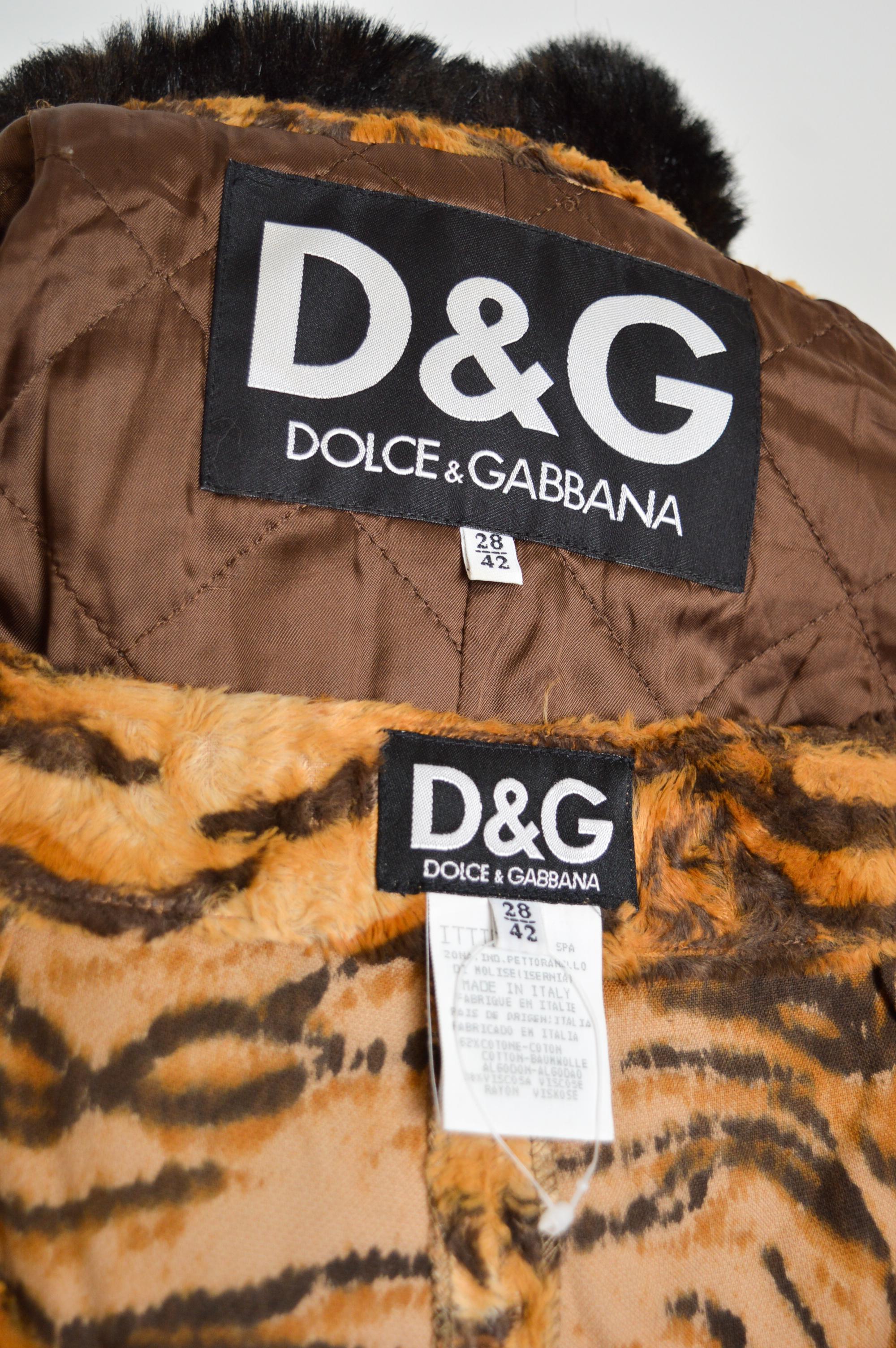 Early 1990's DOLCE & GABBANA Tiger Print Faux Fur Jacket Pants Suit Matching Set For Sale 8