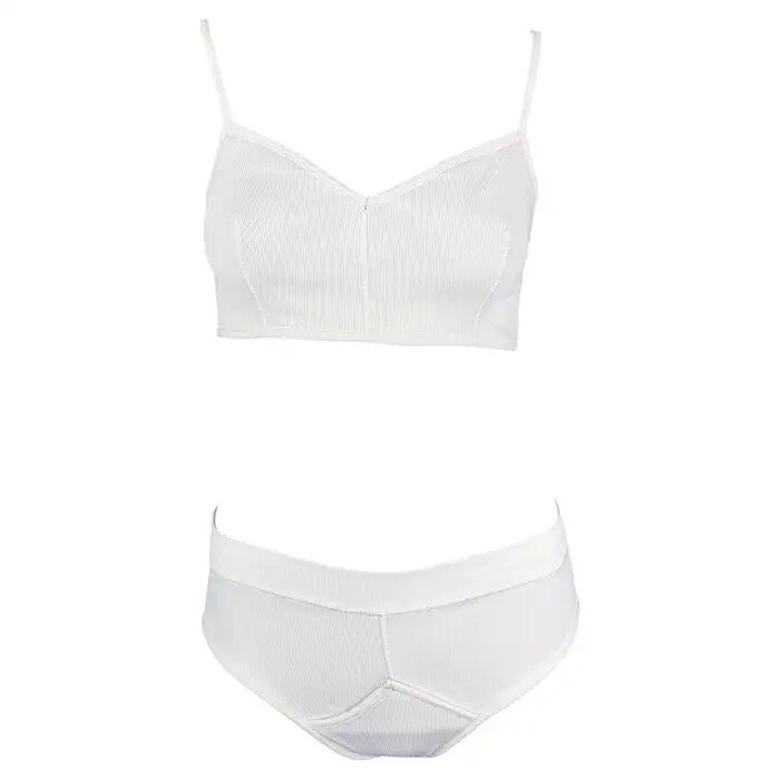 Conjunto de dos piezas de Dolce & Gabbana de principios de los 90 con braguita de playa de canalé blanca