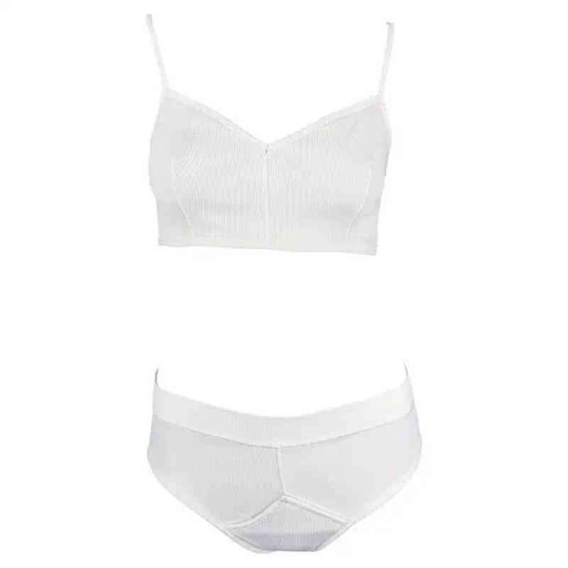 Conjunto de dos piezas de Dolce & Gabbana de principios de los 90 con braguita de playa de canalé blanca