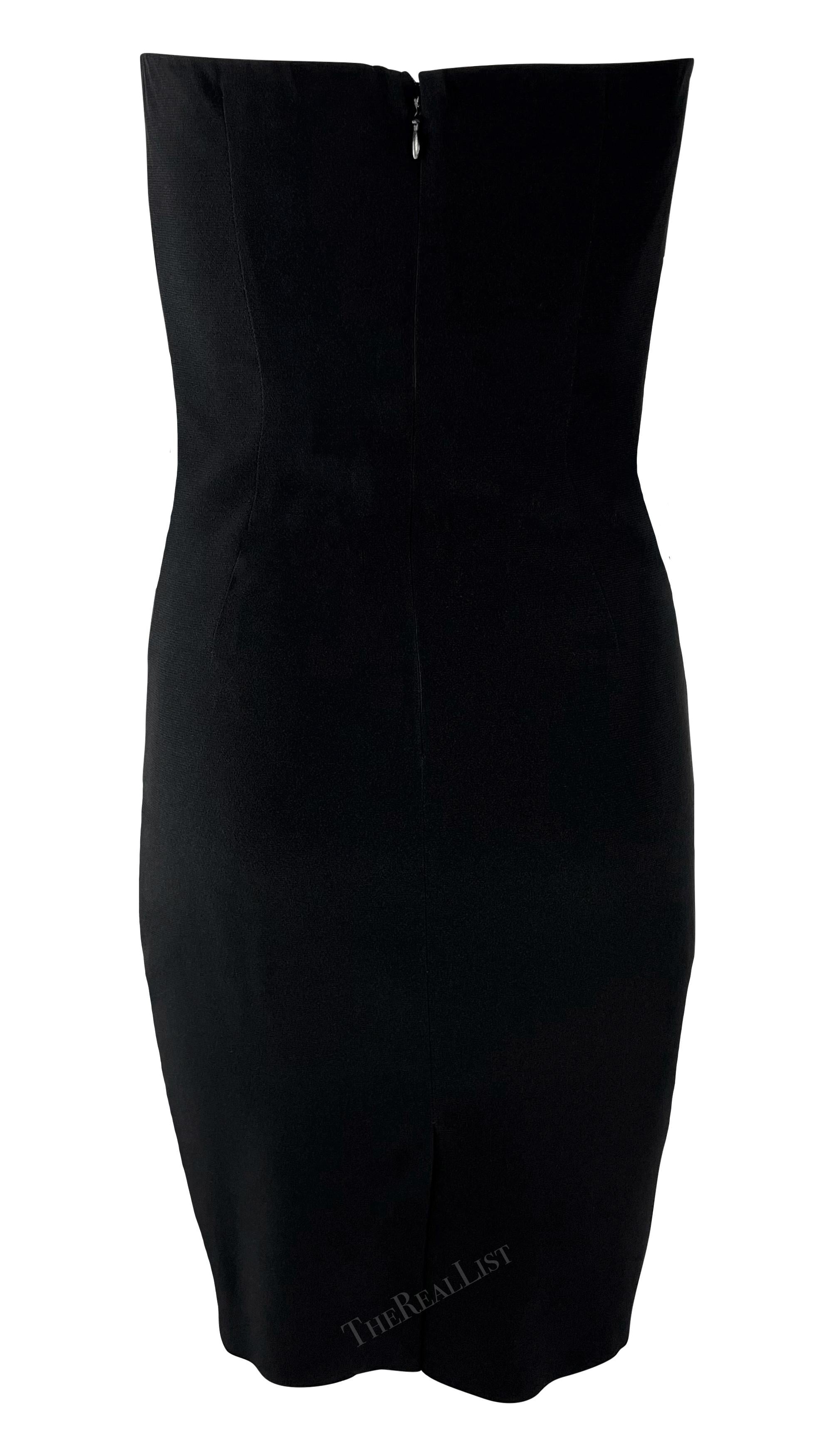 Mini vestido negro de bolsillo deshuesado de Donna Karan de principios de los 90 en Excelente estado para la venta en West Hollywood, CA