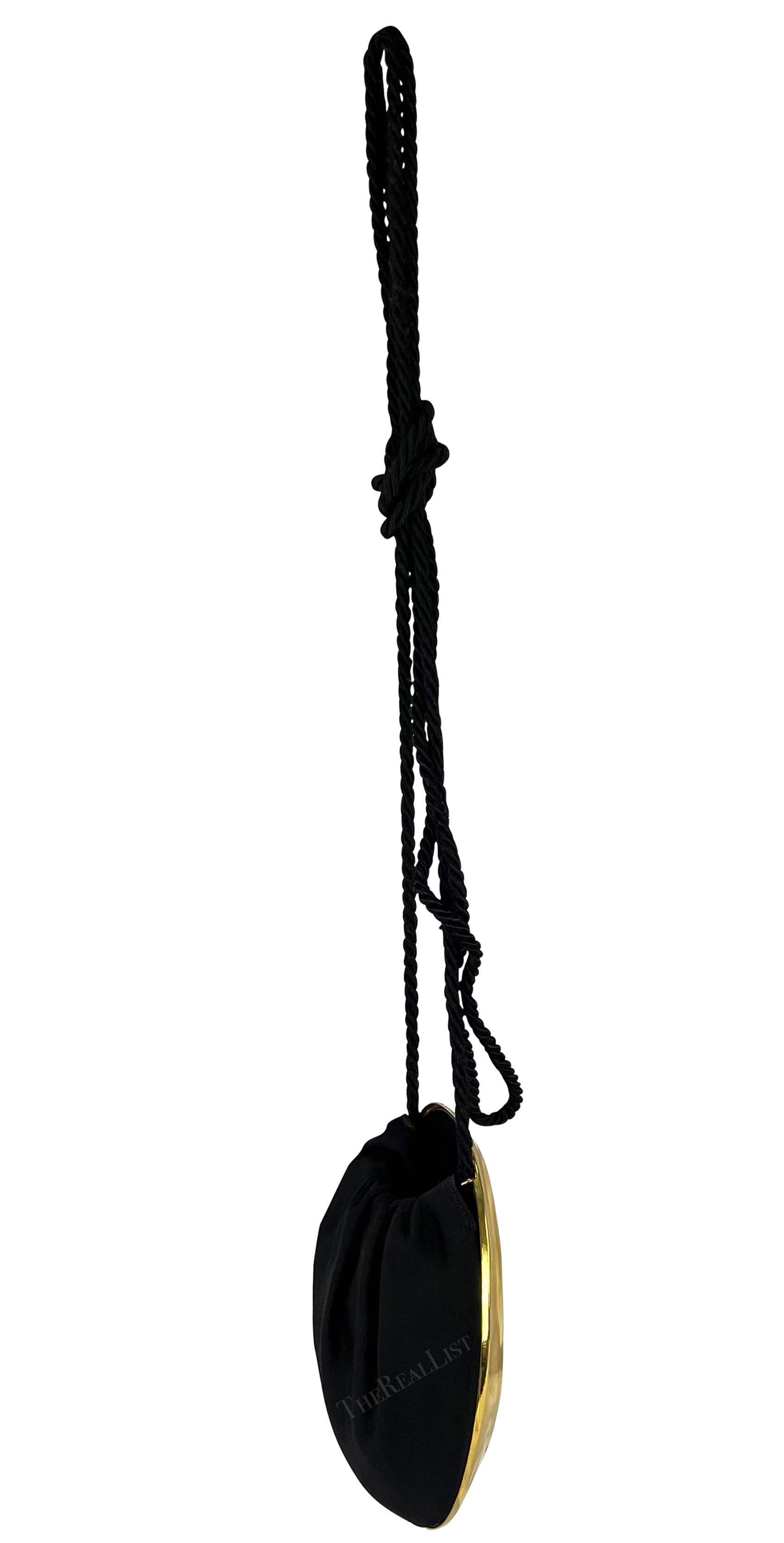 Donna Karan, mini sac de soirée à bandoulière du début des années 1990, sculptural en coquillage dur et doré Pour femmes en vente