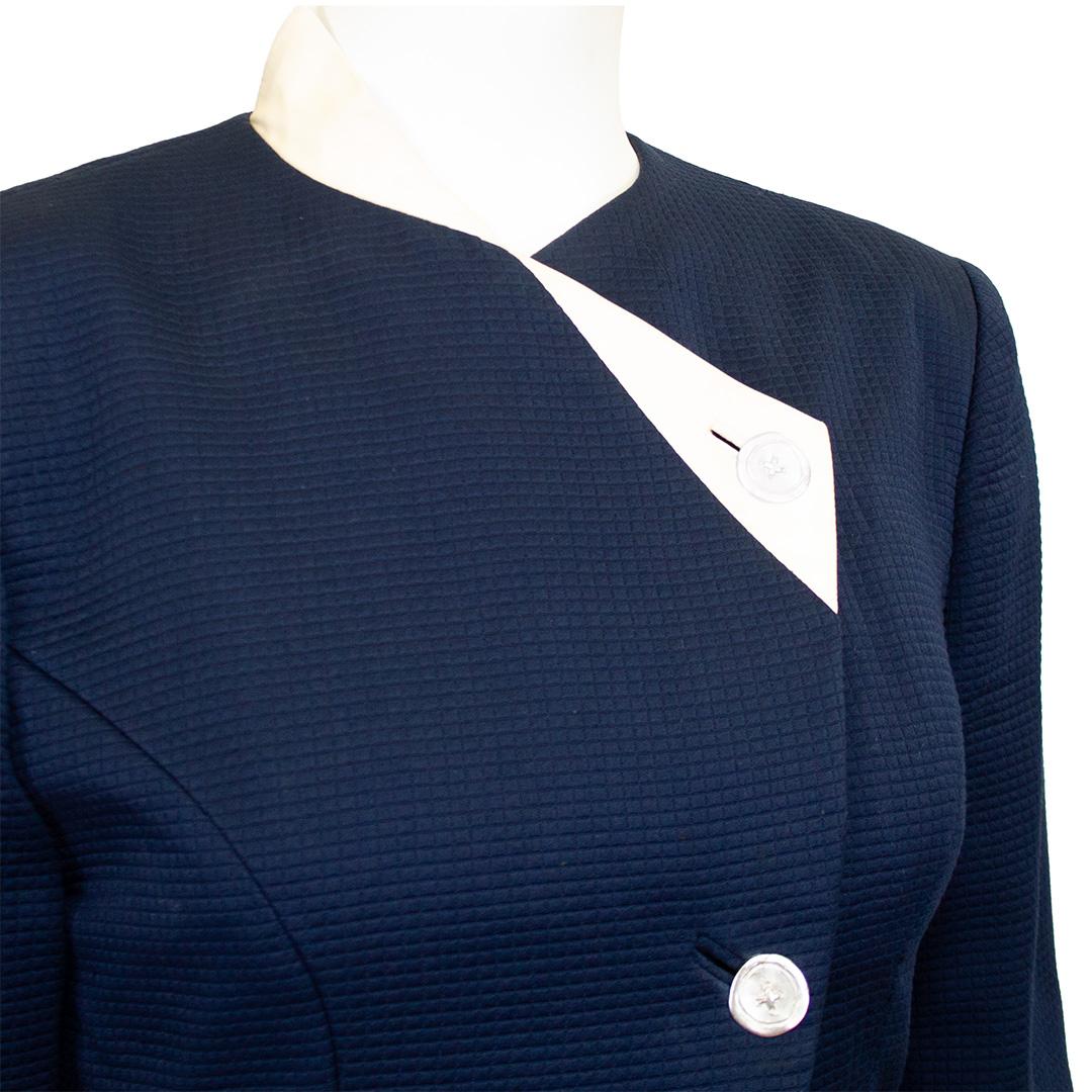Early 1990s Geoffrey Beene Navy Blue Fitted Jacket In Good Condition For Sale In Toronto, Ontario