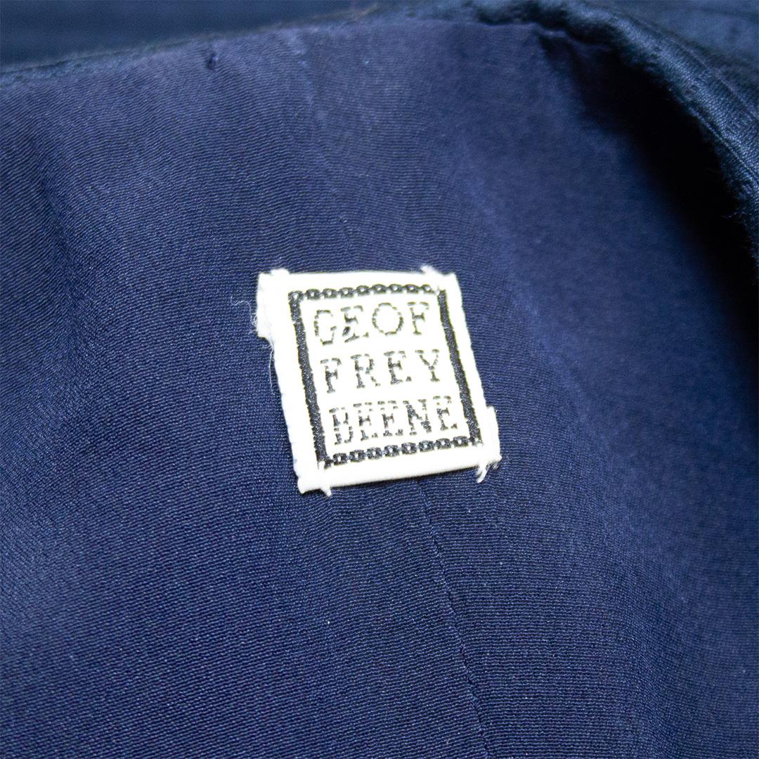 Early 1990s Geoffrey Beene Navy Blue Fitted Jacket For Sale 2
