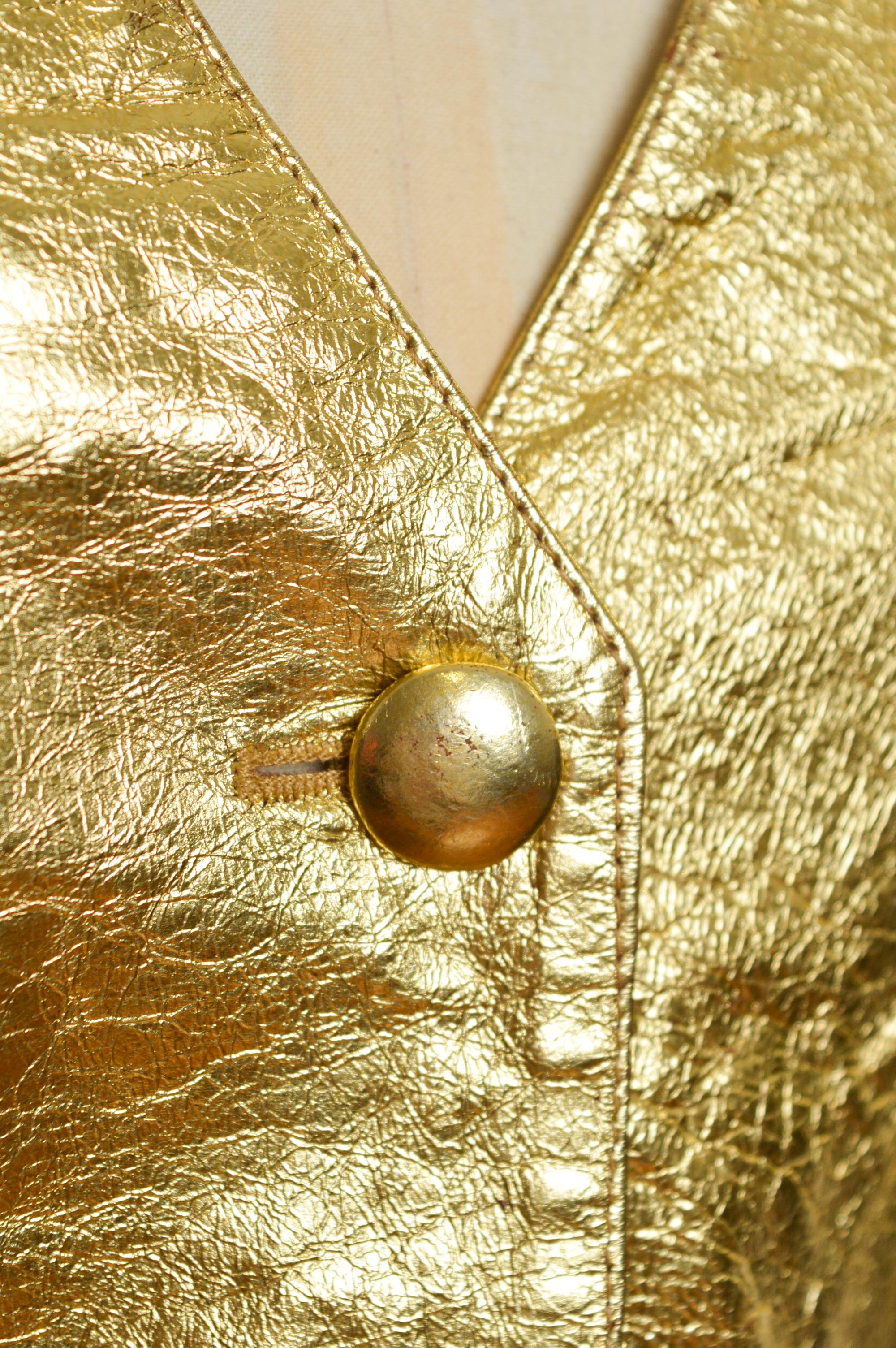 Chaleco de cuero dorado de principios de los 90 VALENTINO Chaleco de etiqueta Oliver - Chaqueta en venta 4