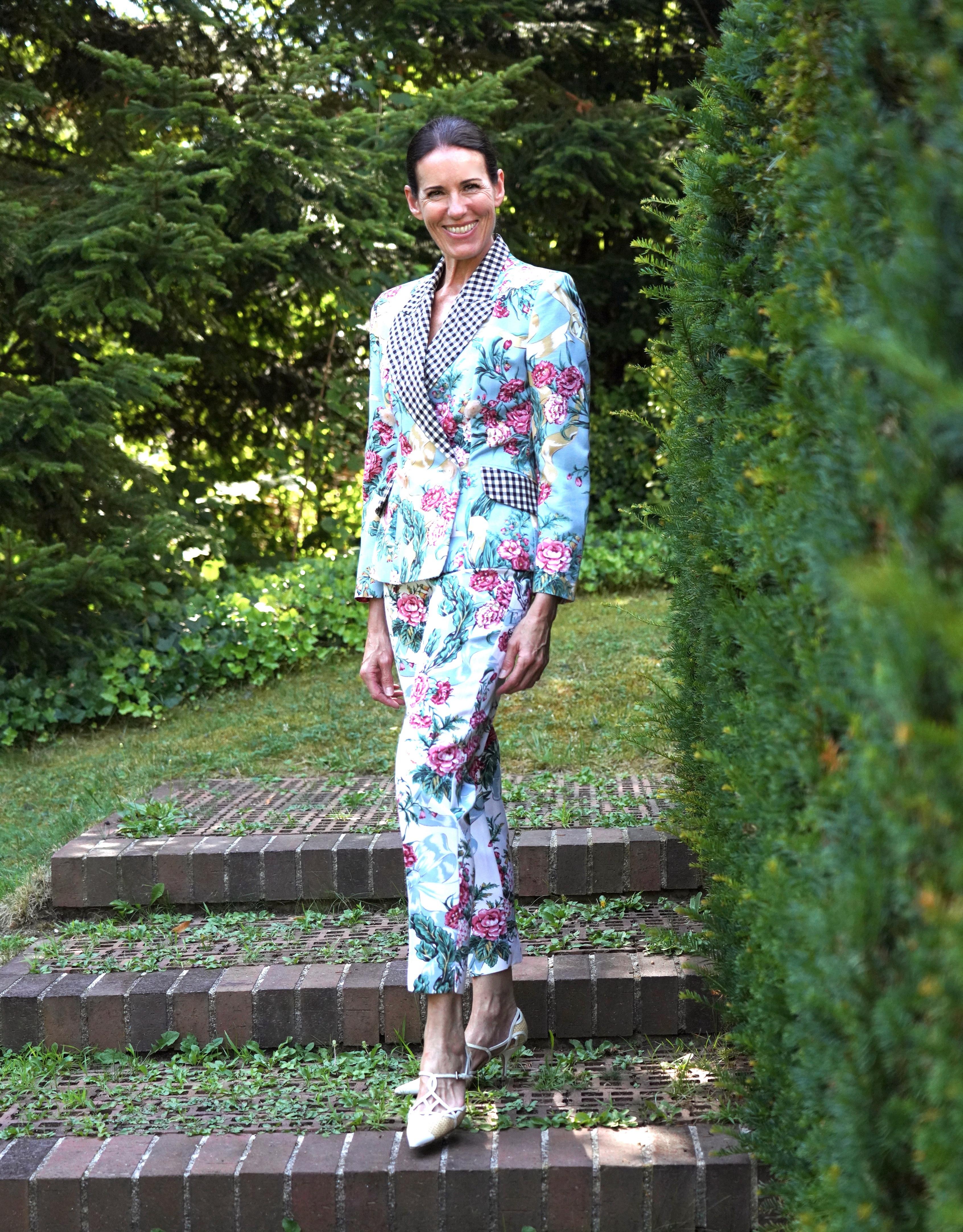 Early 1990s MOSCHINO Blue White Pink Floral & Check Print Jacket & Pant Suit For Sale 15