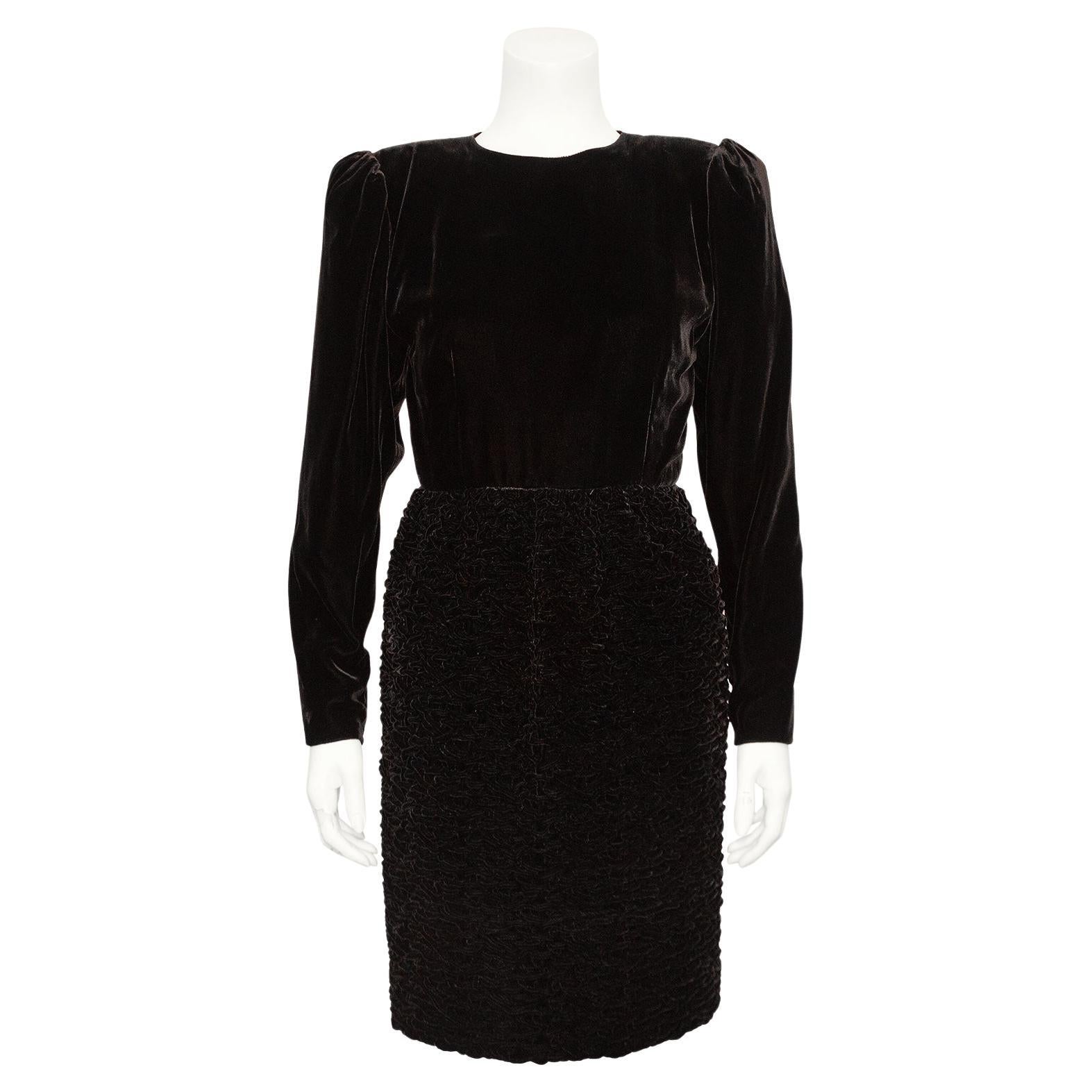 Early 1990s Oscar de la Renta Dark Brown Velvet Dress For Sale
