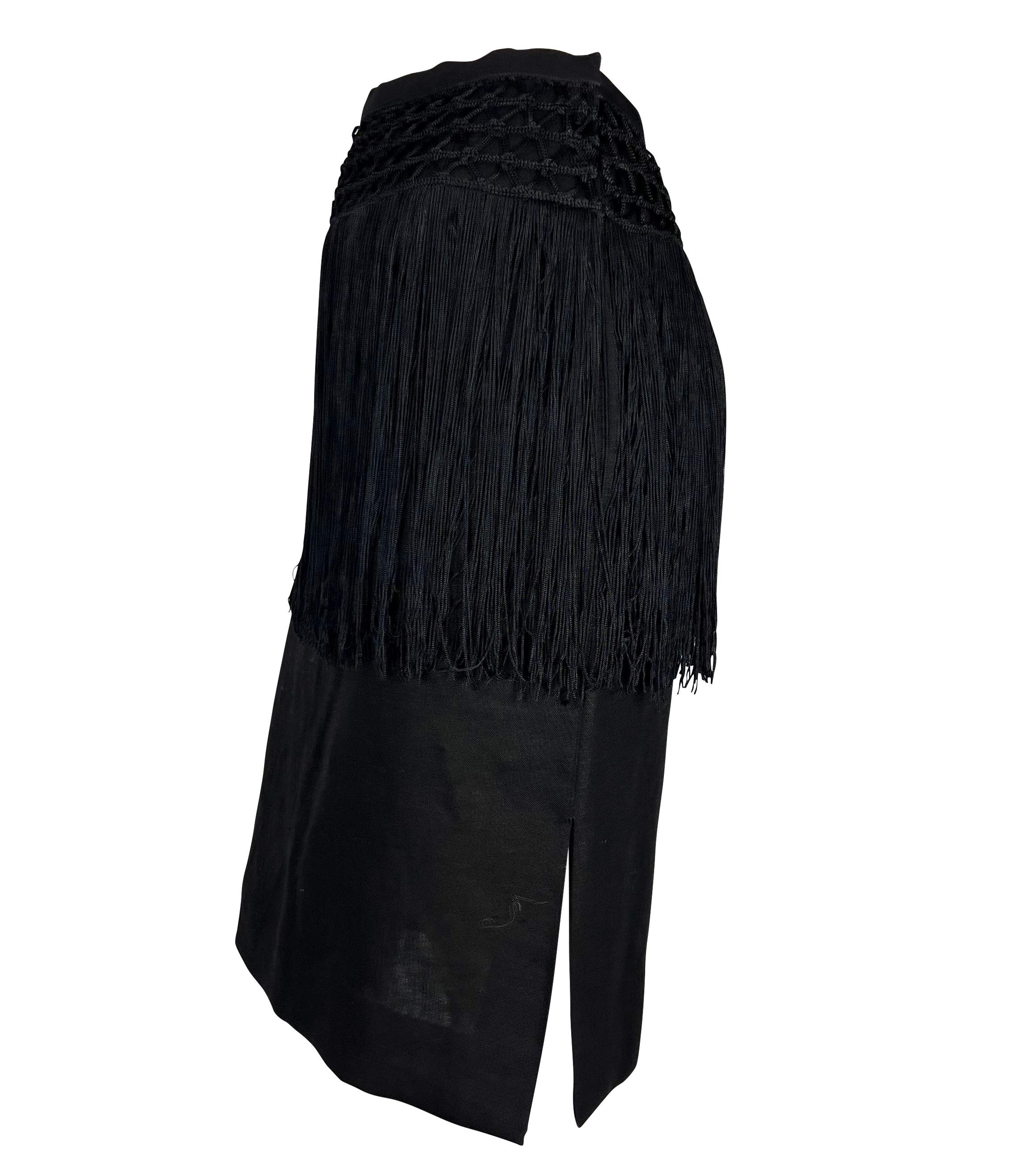 Early 1990s Valentino Garavani Fringe Knit Black Linen Pencil Skirt In Good Condition For Sale In West Hollywood, CA