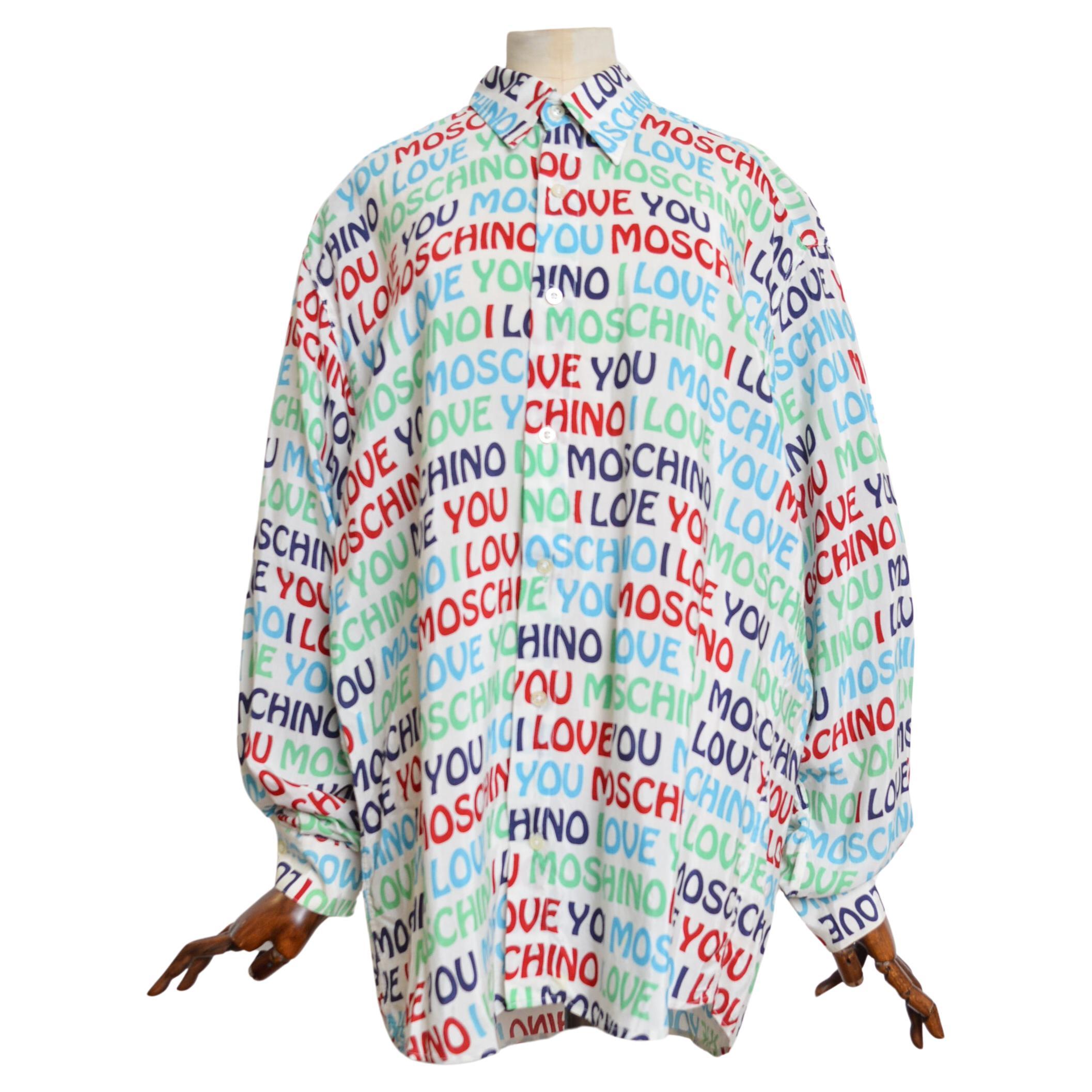 Frühe 1990er Jahre Vintage Moschino I love Muster Langarmhemd mit Ausschnitt aus Zinn im Angebot