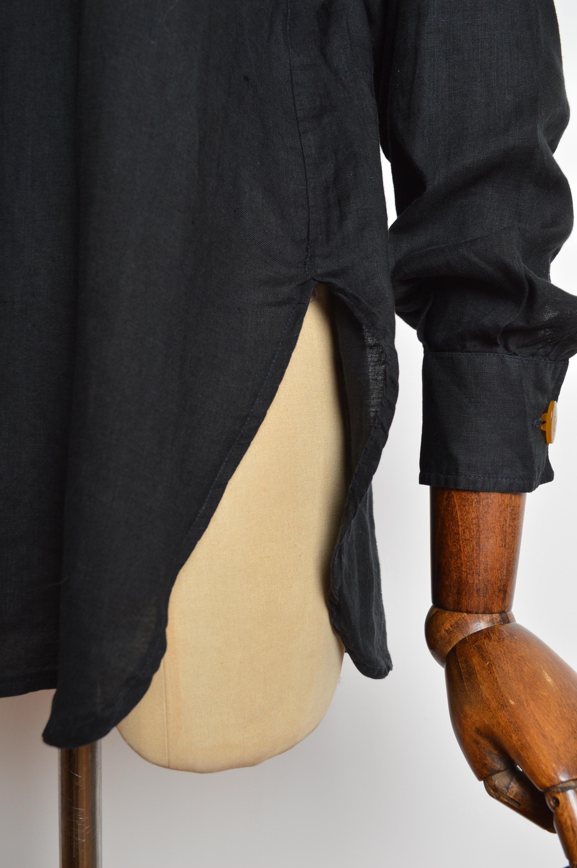 Début des années 1990 Vivienne Westwood Lin noir Orb Chemise d'artiste à manches longues en vente 4