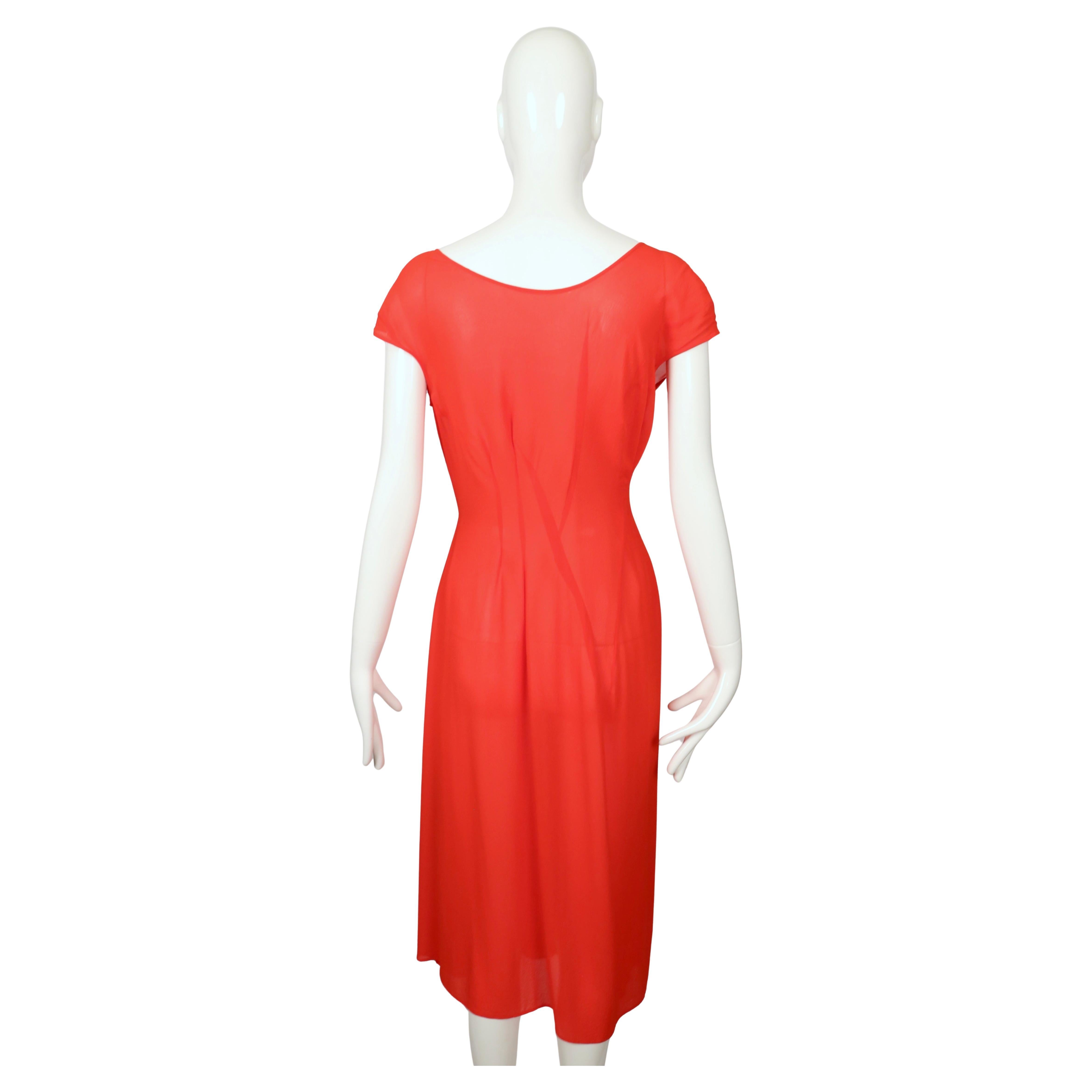 début des années 1990 Yohji Yamamoto robe drapée rouge à coutures asymétriques en vente 8