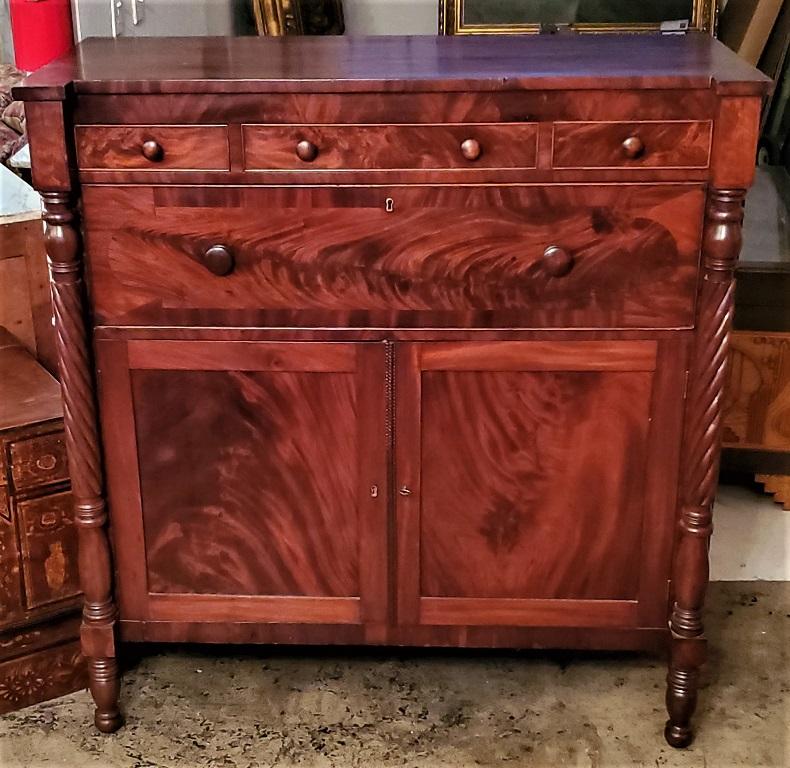 Early 19th Century American Empire Flame Mahogany Cabinet In Good Condition In Dallas, TX