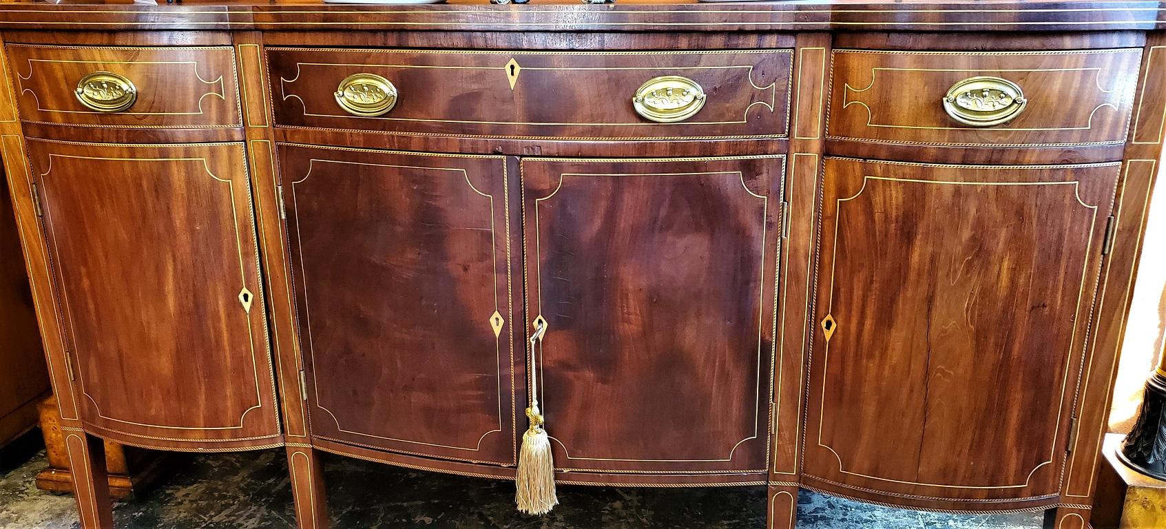 Early 19th Century American Sheraton Sideboard Attributable to Duncan Phyfe For Sale 7