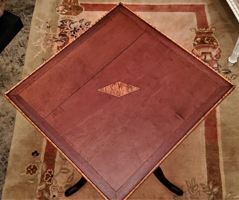 Amerikanischer Sheraton-Klappstisch mit Klappplatte aus dem frühen 19. Jahrhundert mit Neat Proportionen im Zustand „Gut“ im Angebot in Dallas, TX