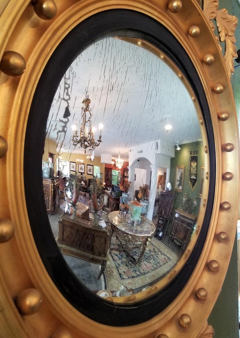 Early 19th Century Federal Eagle Wood and Gesso Gilded Convex Mirror 1