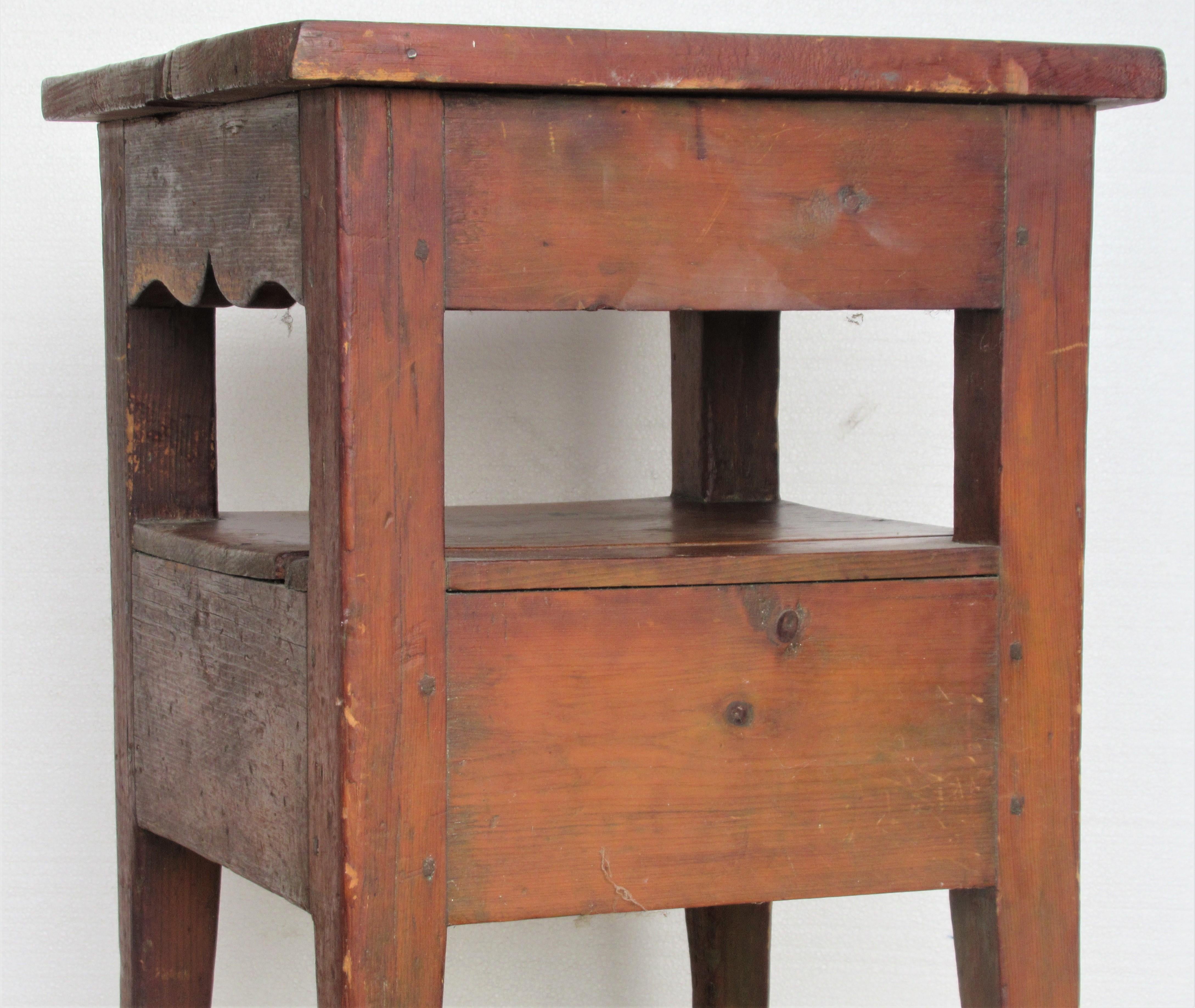 American Country Scallop Design Table - Circa 1820 5